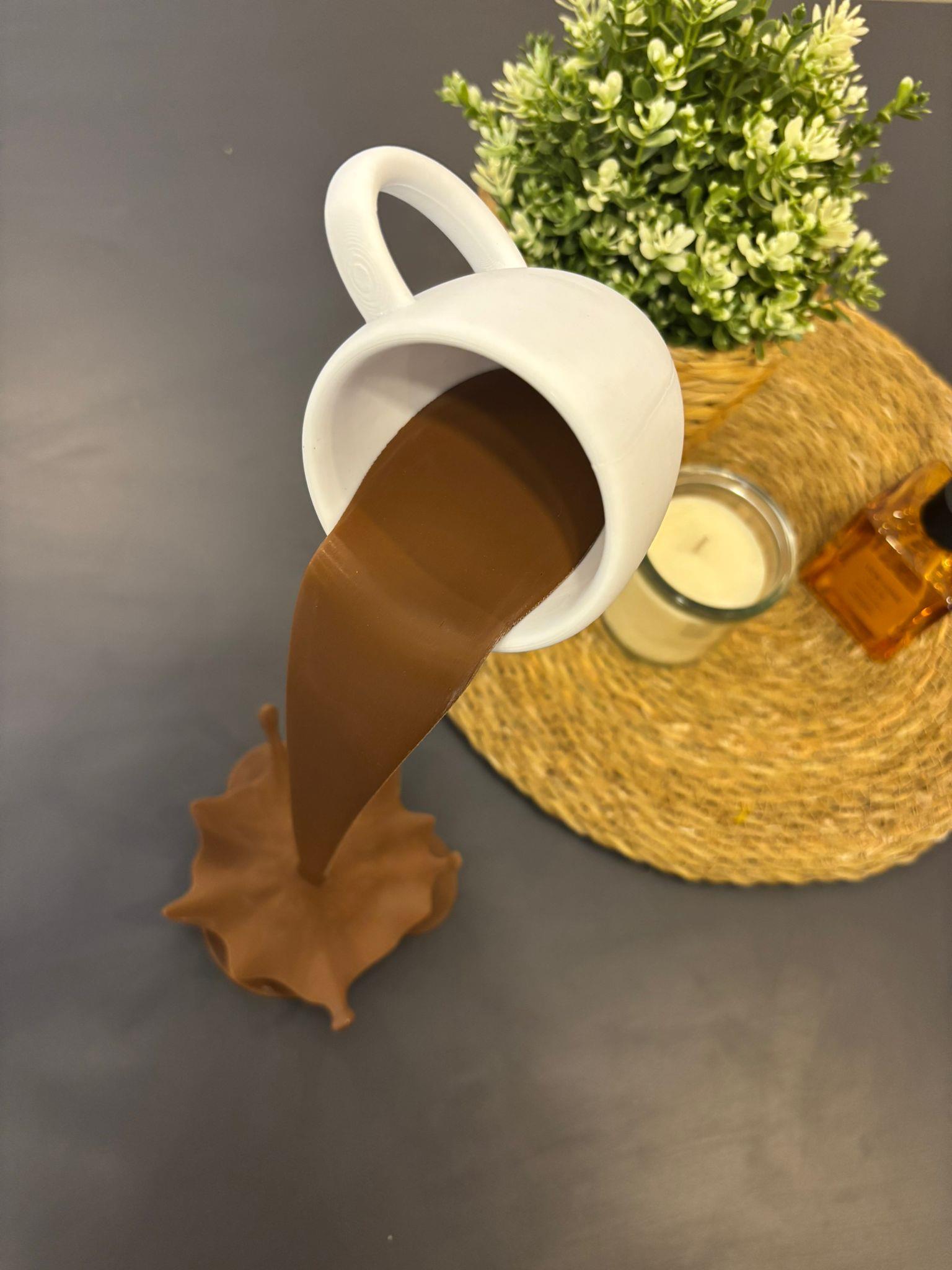 Dökülen Kahve Dekoru 