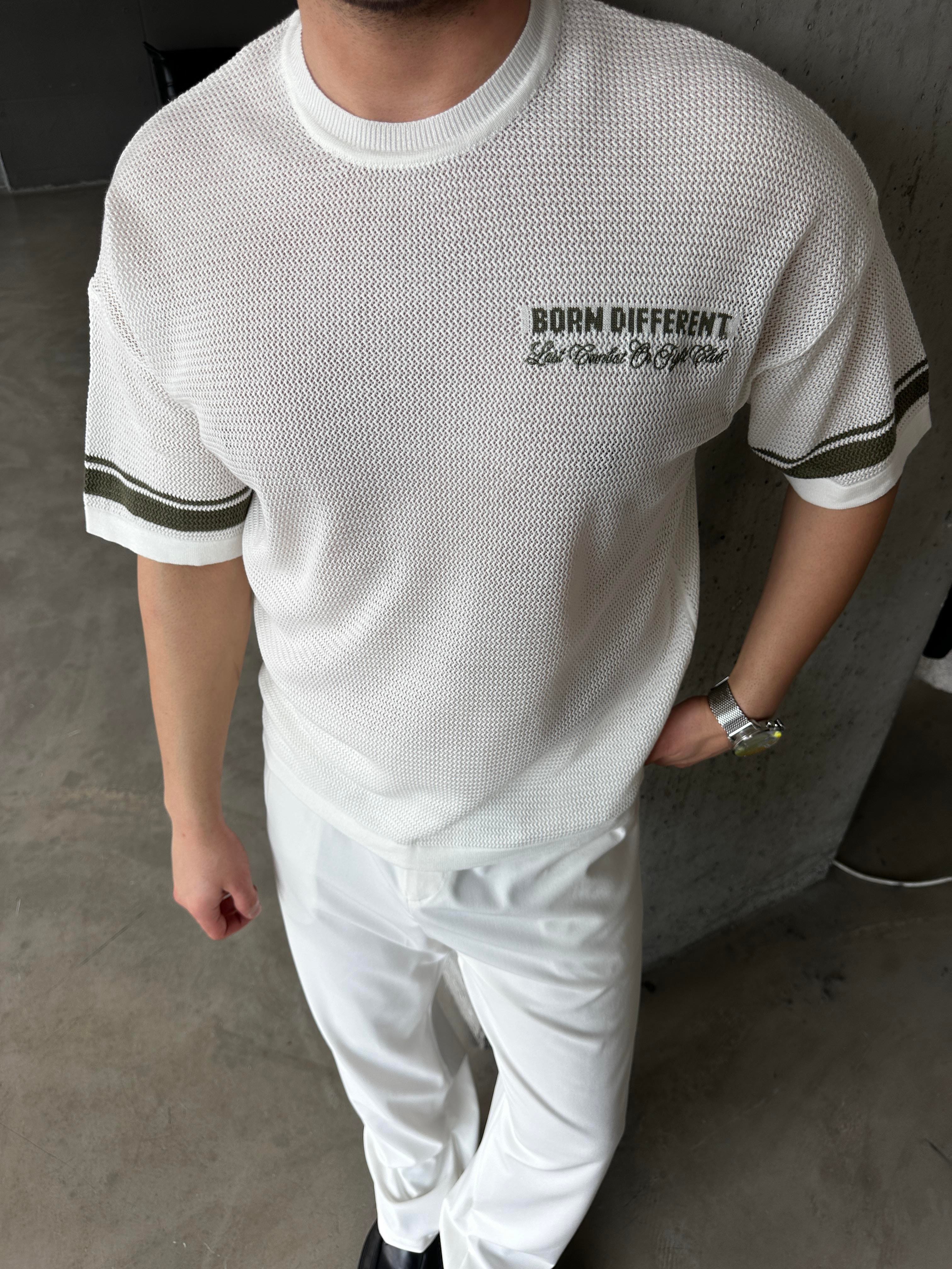 Beyaz Born Nakışlı Örme Kısa Kol T-Shirt