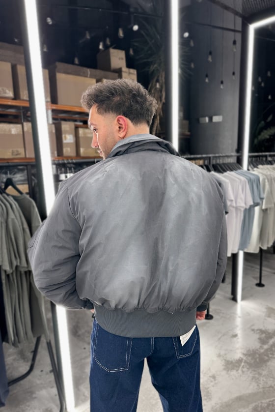 RENK GEÇİŞLİ ANTRASİT İÇİ DOLGULU BOMBER MONT