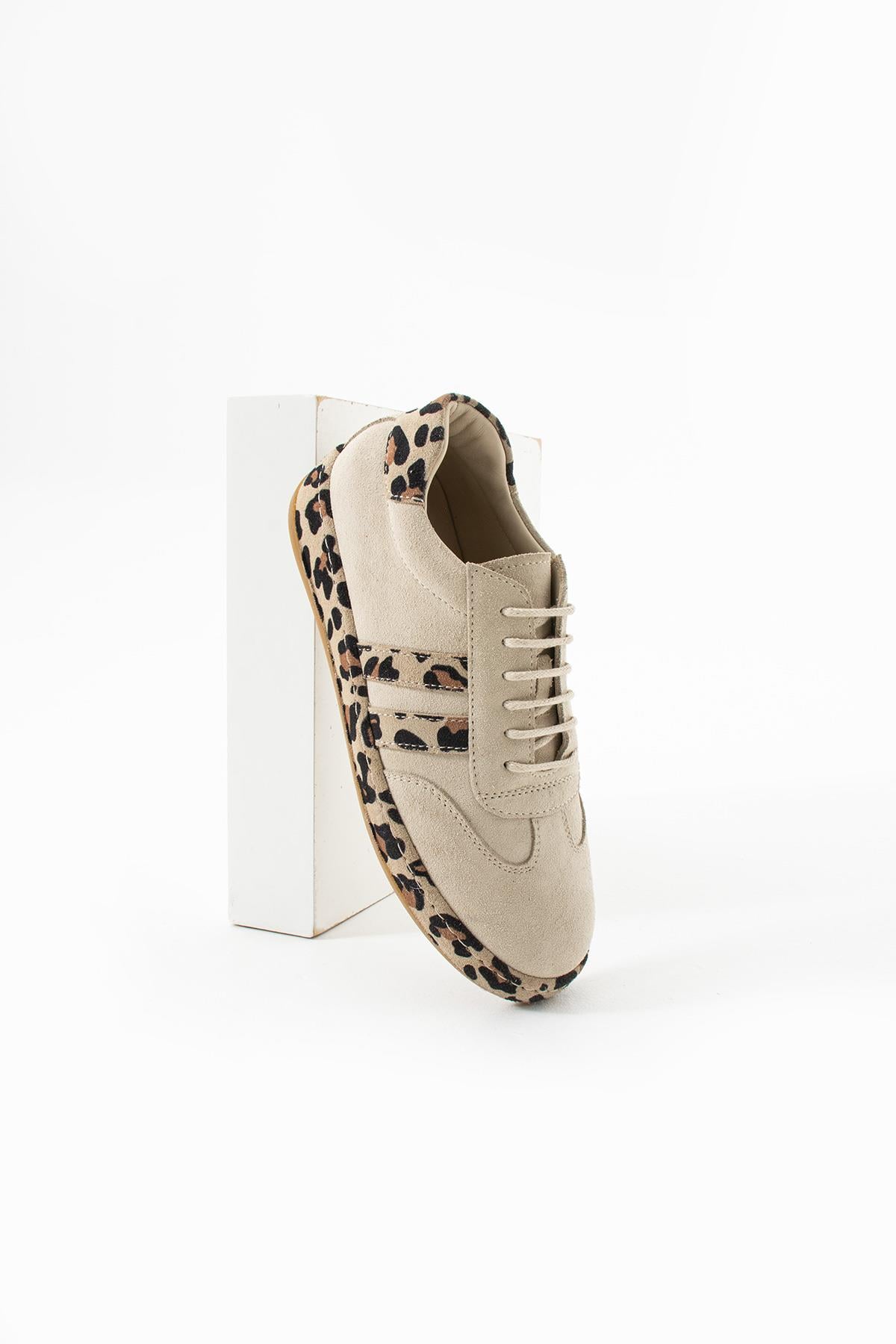 Let's Walk DAİSY KADIN HAKİKİ DERİ LEOPAR KAPLAMALI SNEAKERS BEJ