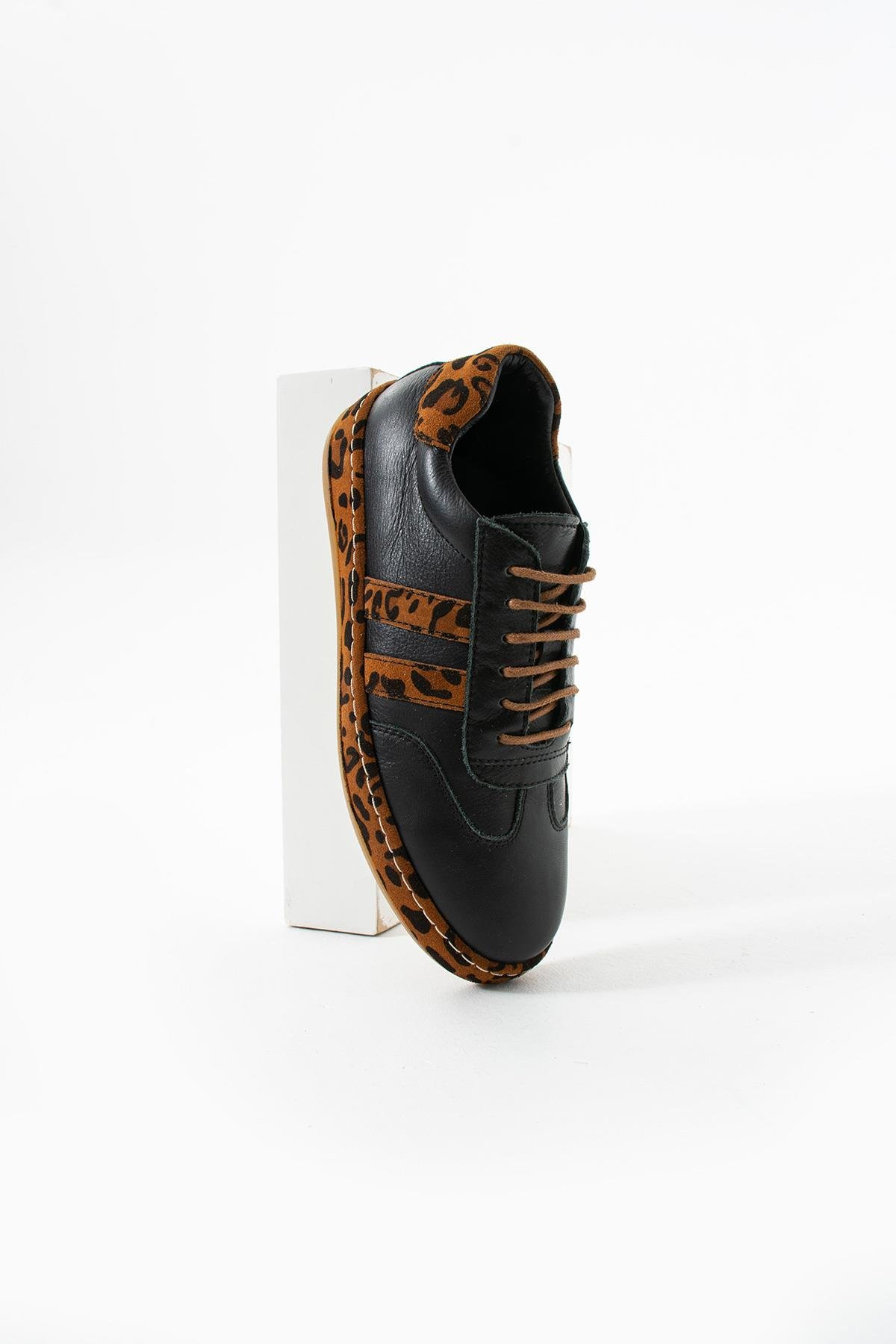 Let's Walk DAİSY KADIN HAKİKİ DERİ LEOPAR KAPLAMALI SNEAKERS AYAKKABI SİYAH