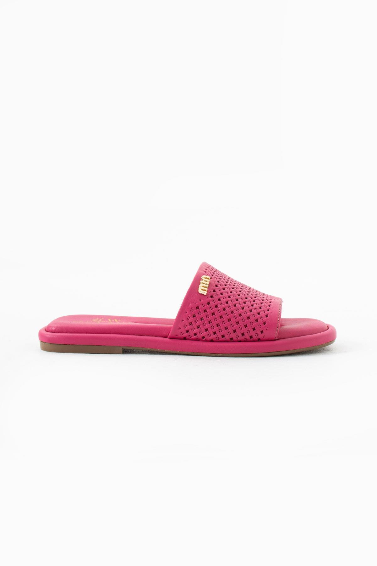 Let's Walk SOVNA KADIN HAKİKİ DERİ ÖRGÜ DETAYLI TERLİK PEMBE