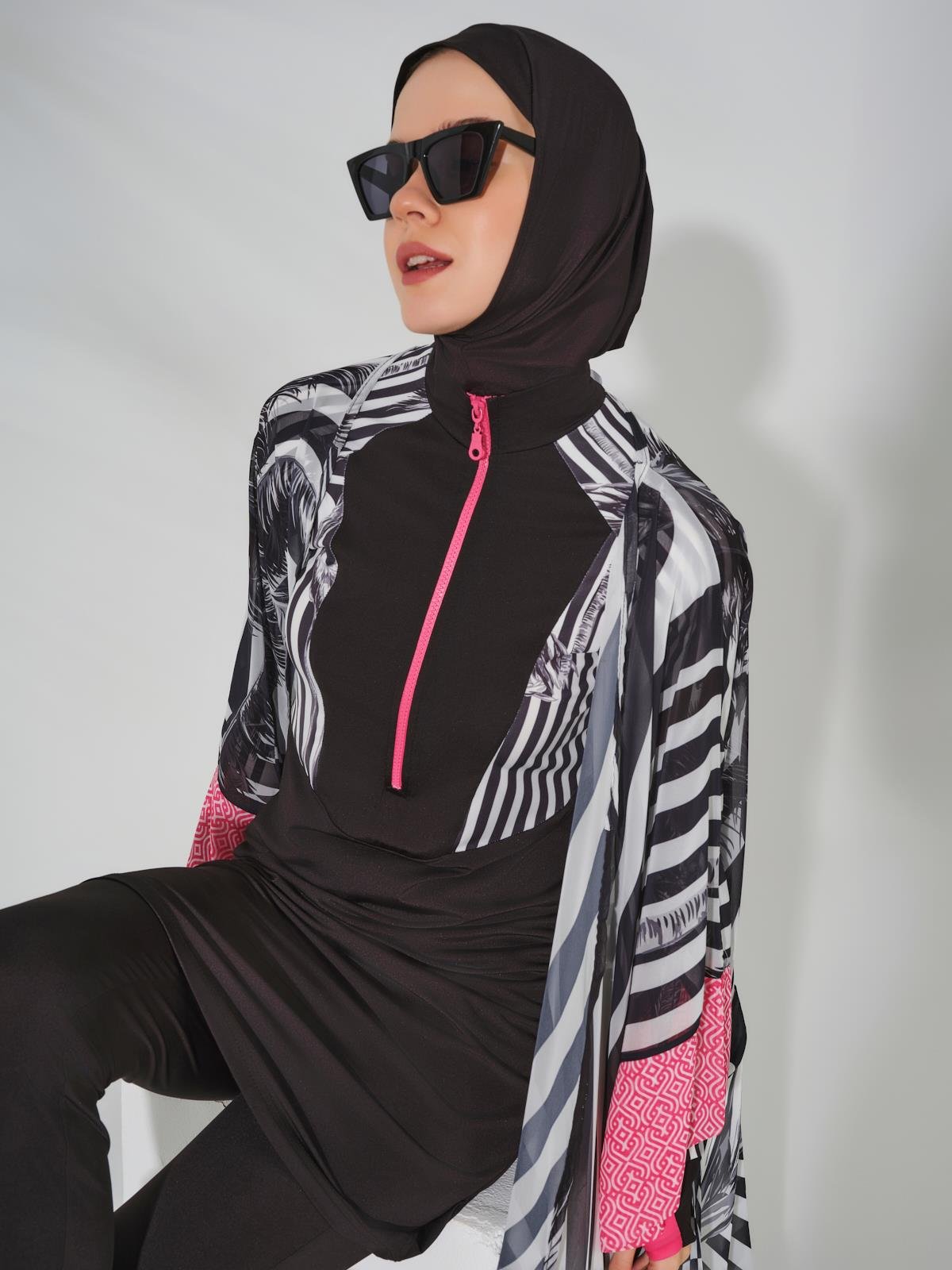 Flamingo Desenli Pareo Siyah