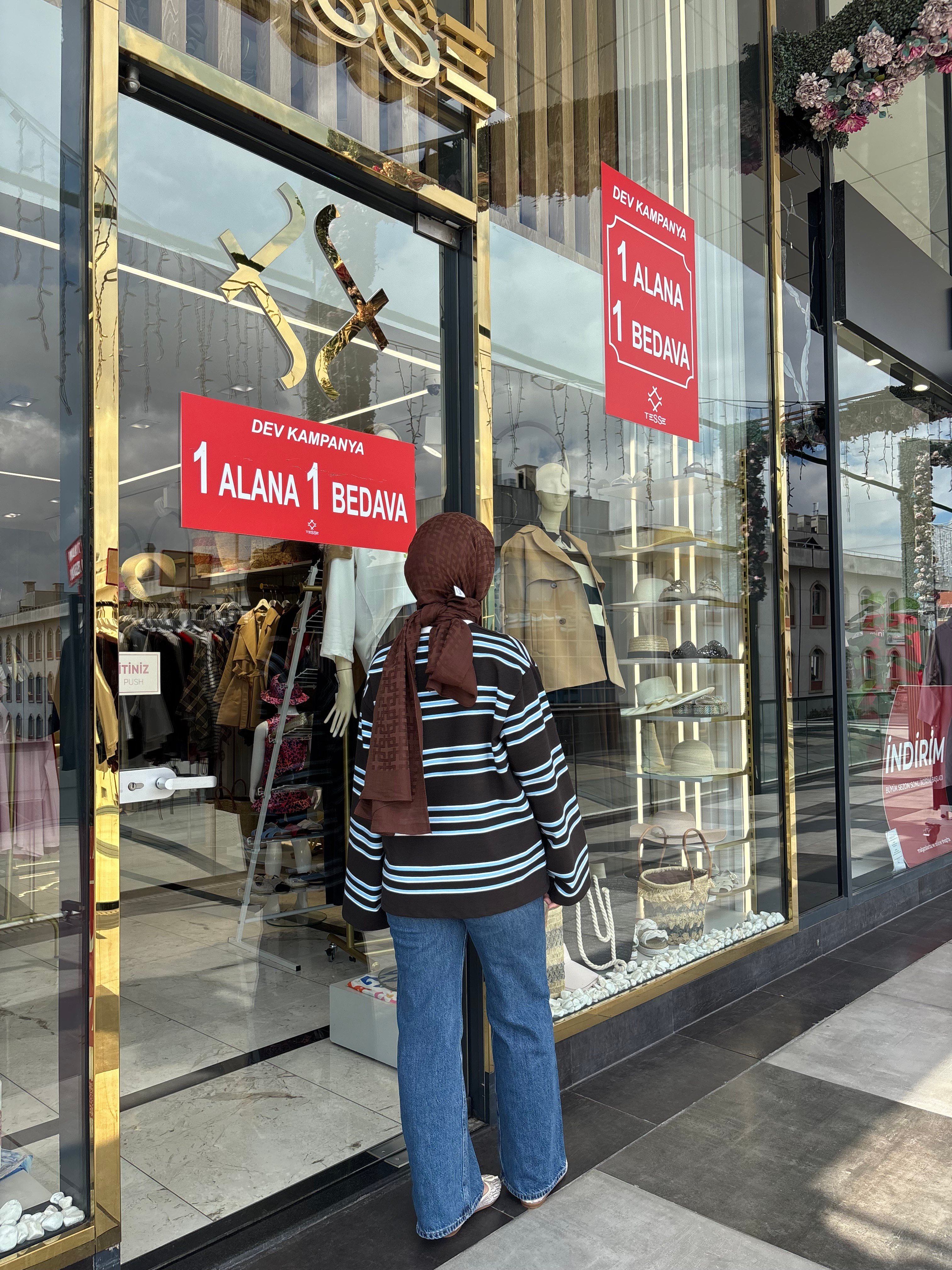 KAHVERENGİ ÇİZGİLİ SWEETSHIRT