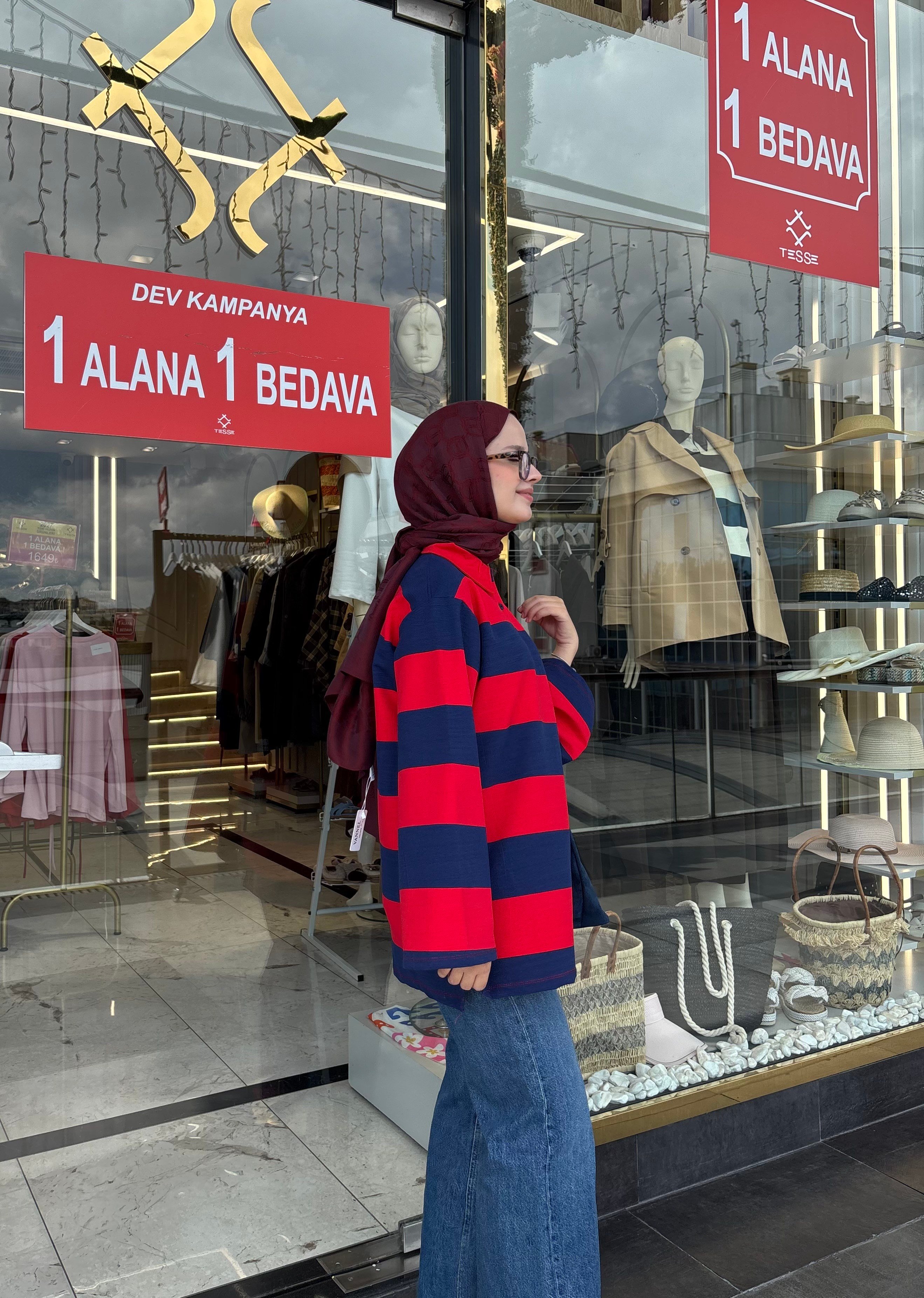 KIRMIZI POLO YAKA SWEETSHIRT