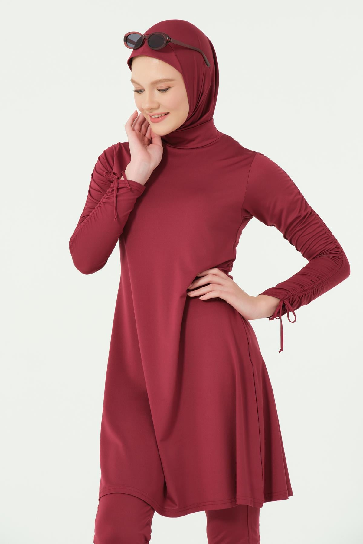 Kolları Büzgü Detaylı Tesettür Mayo Vişne Çürüğü