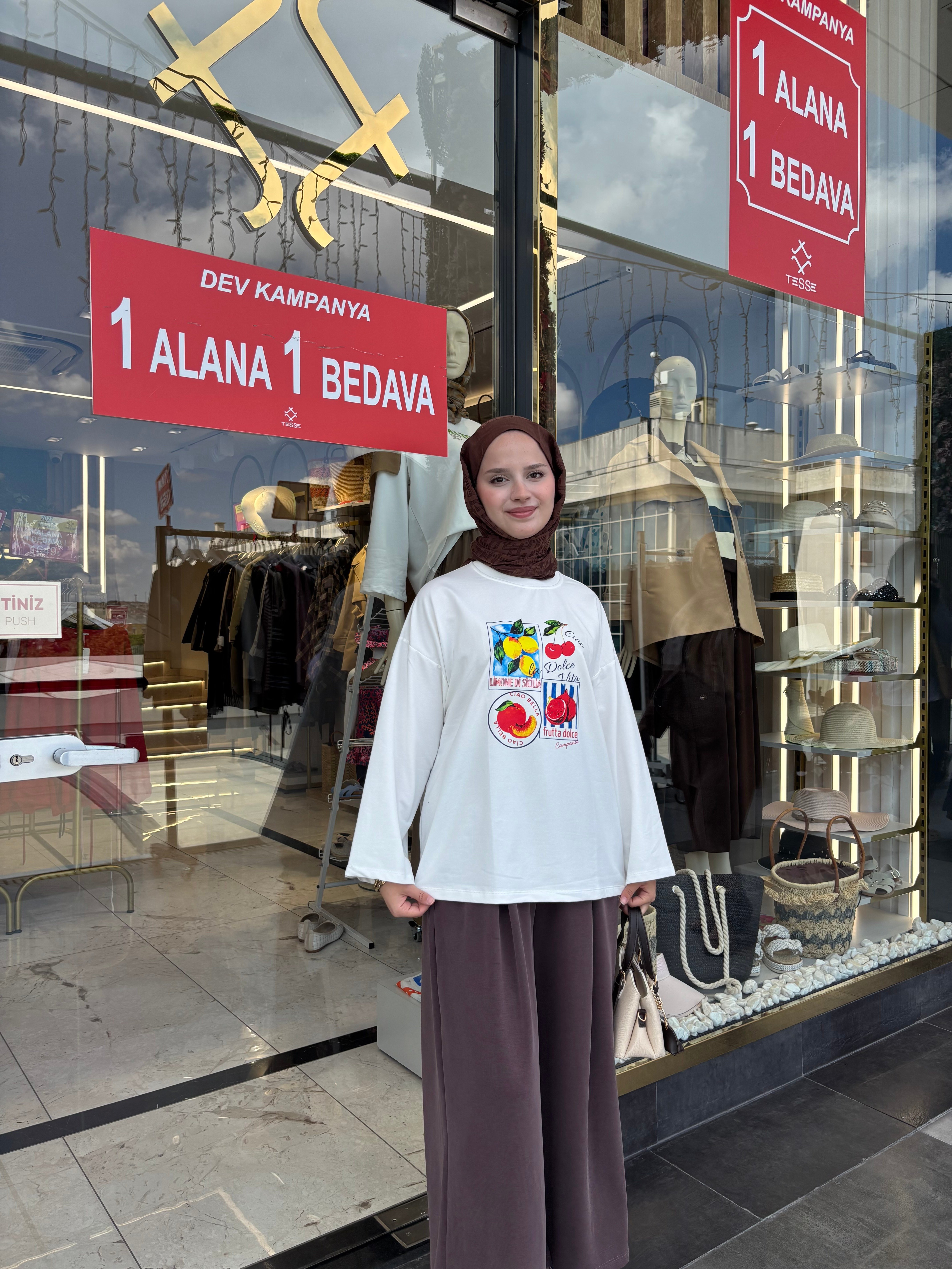 MEYVE BASKILI SWEETSHIRT