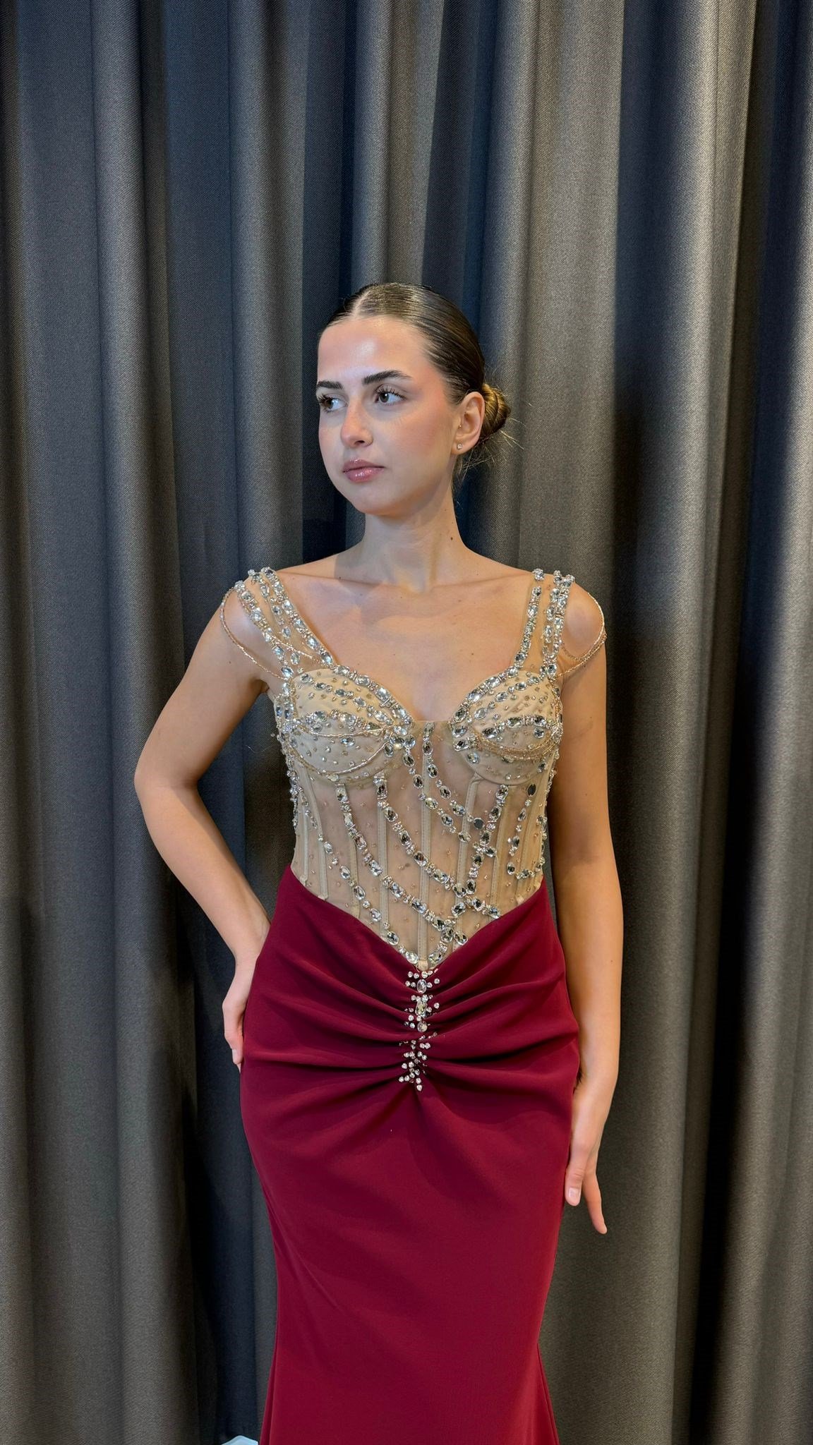 Bordo Kristal İşlemeli Transparan Korse Detaylı Abiye