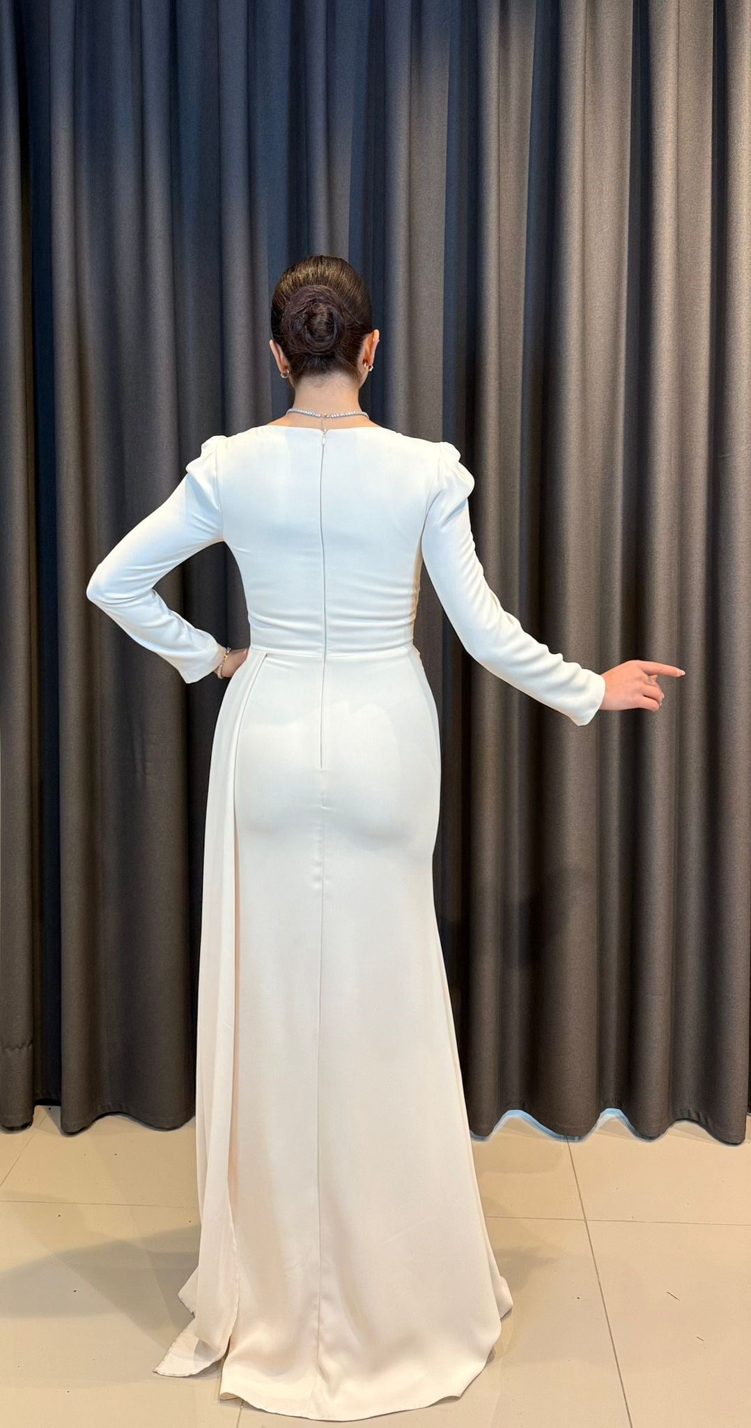 Ekru İnci Detaylı Drape Yaka Balık Abiye