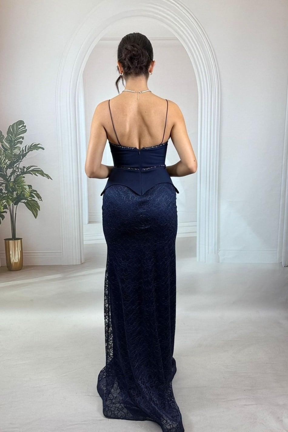 Lacivert Straplez Peplum Detaylı Dantel Balık Gece Elbisesi