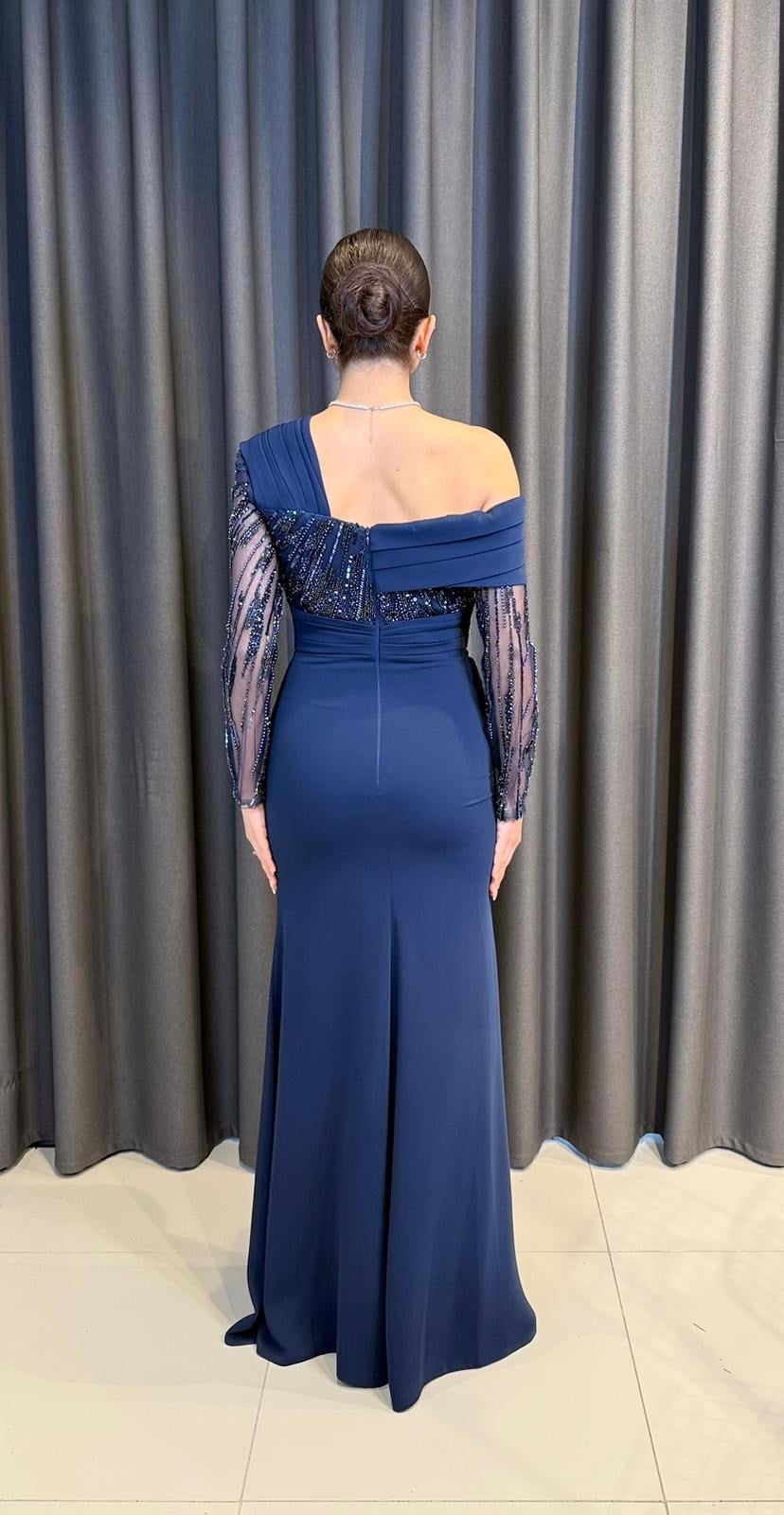 Lacivert Tek Omuz Drape Detaylı Payet ve Boncuk İşlemeli Abiye