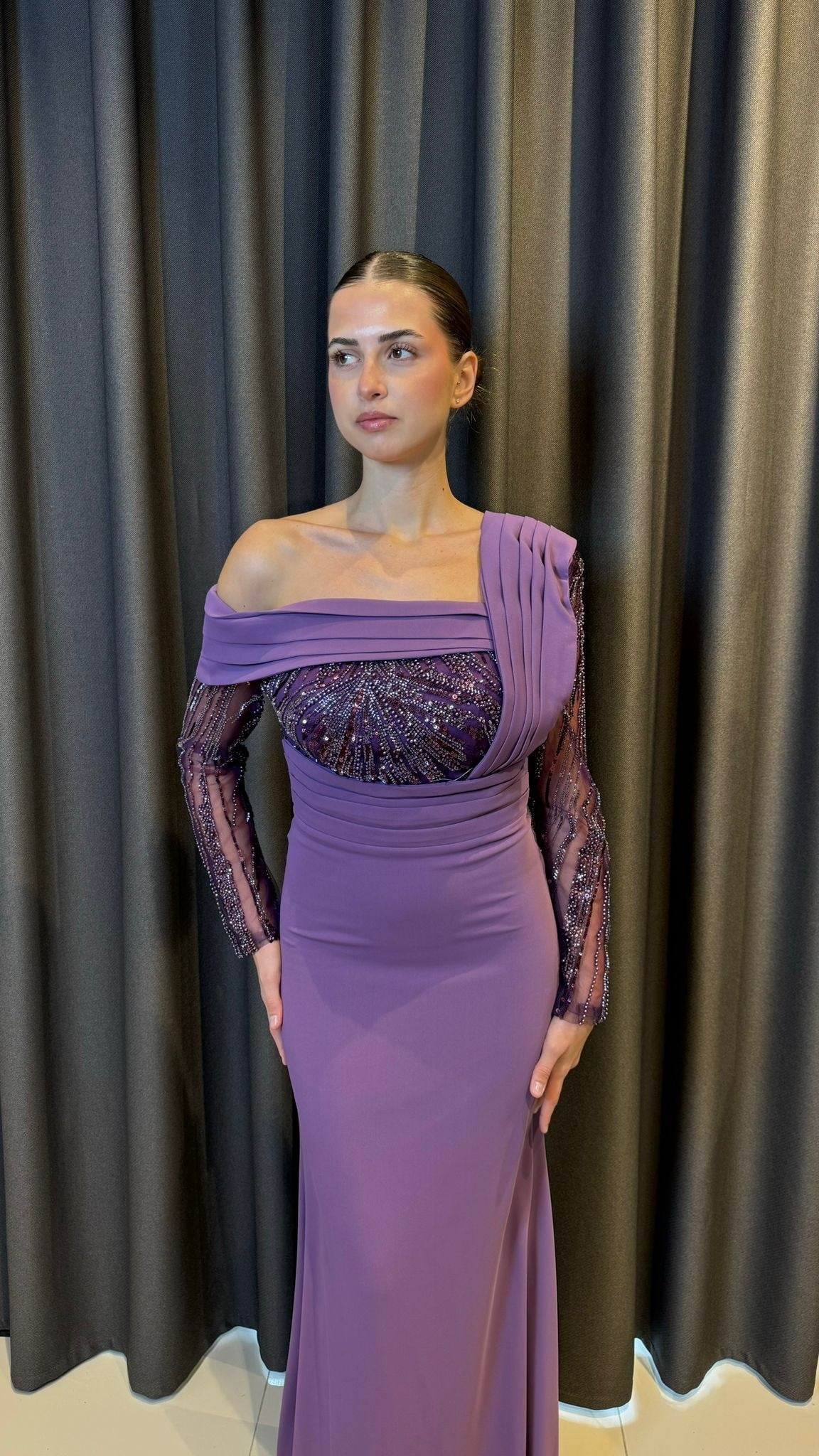 Mor Tek Omuz Drape Detaylı Payet ve Boncuk İşlemeli Abiye