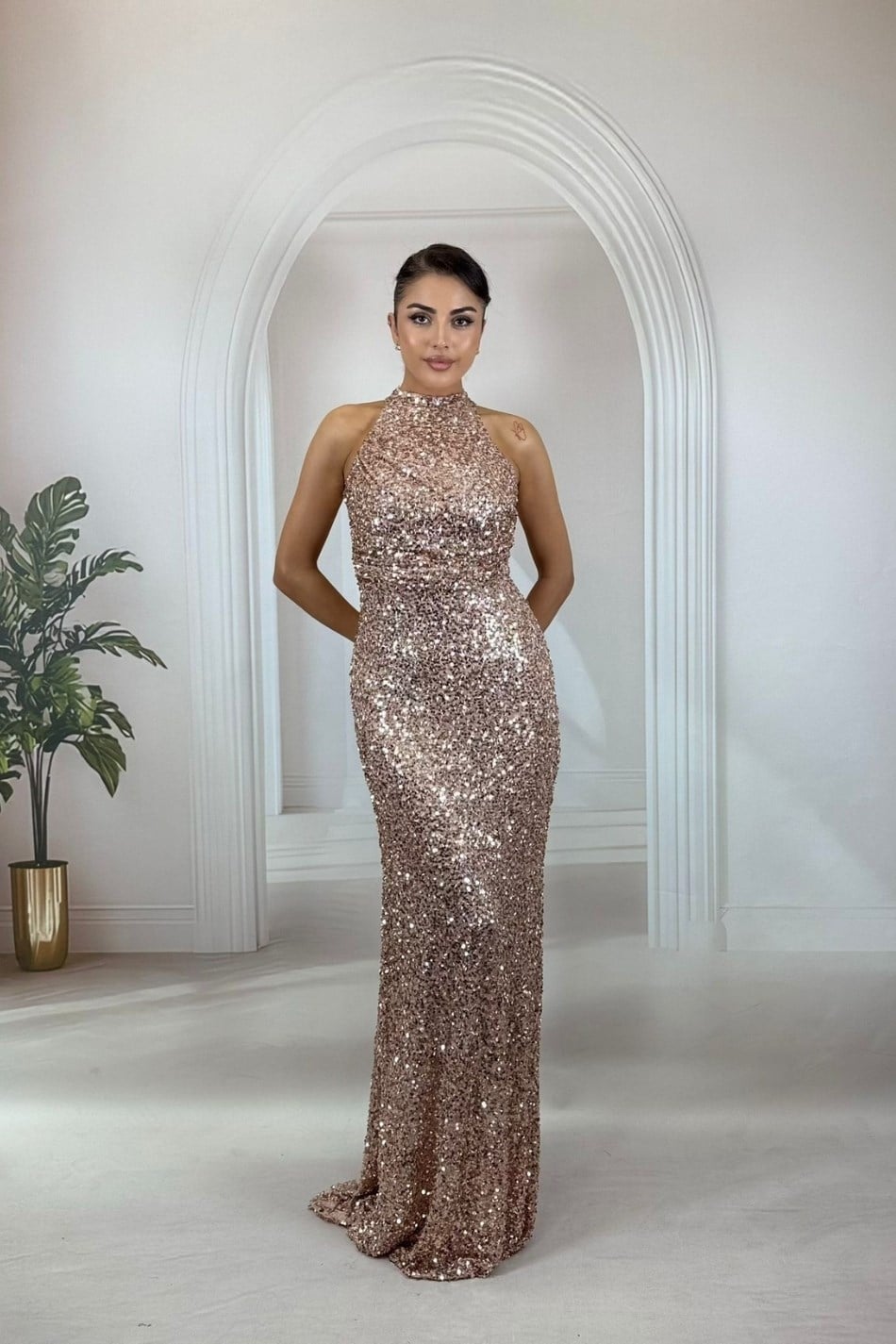 Rose Gold Tamamı Payetli Halter Yaka Balık Model Abiye