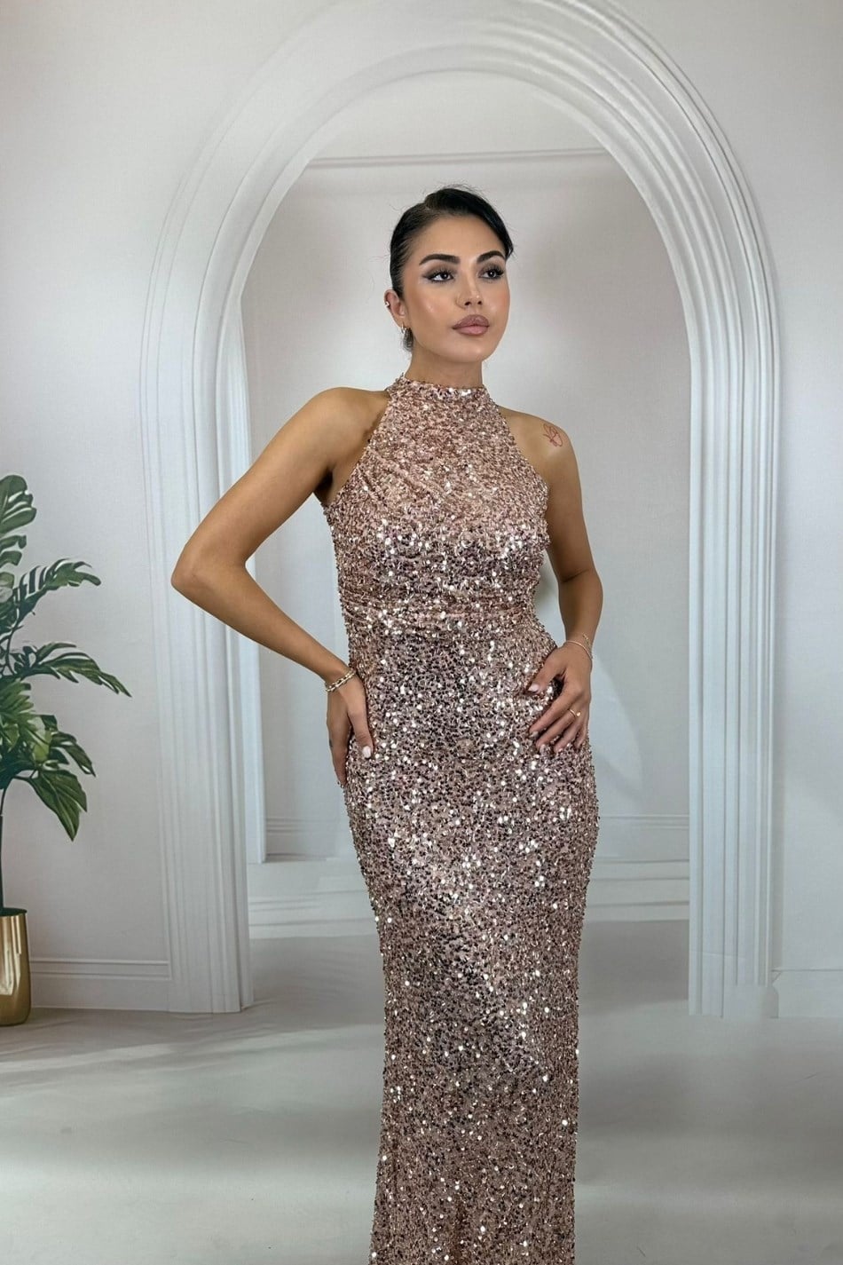 Rose Gold Tamamı Payetli Halter Yaka Balık Model Abiye
