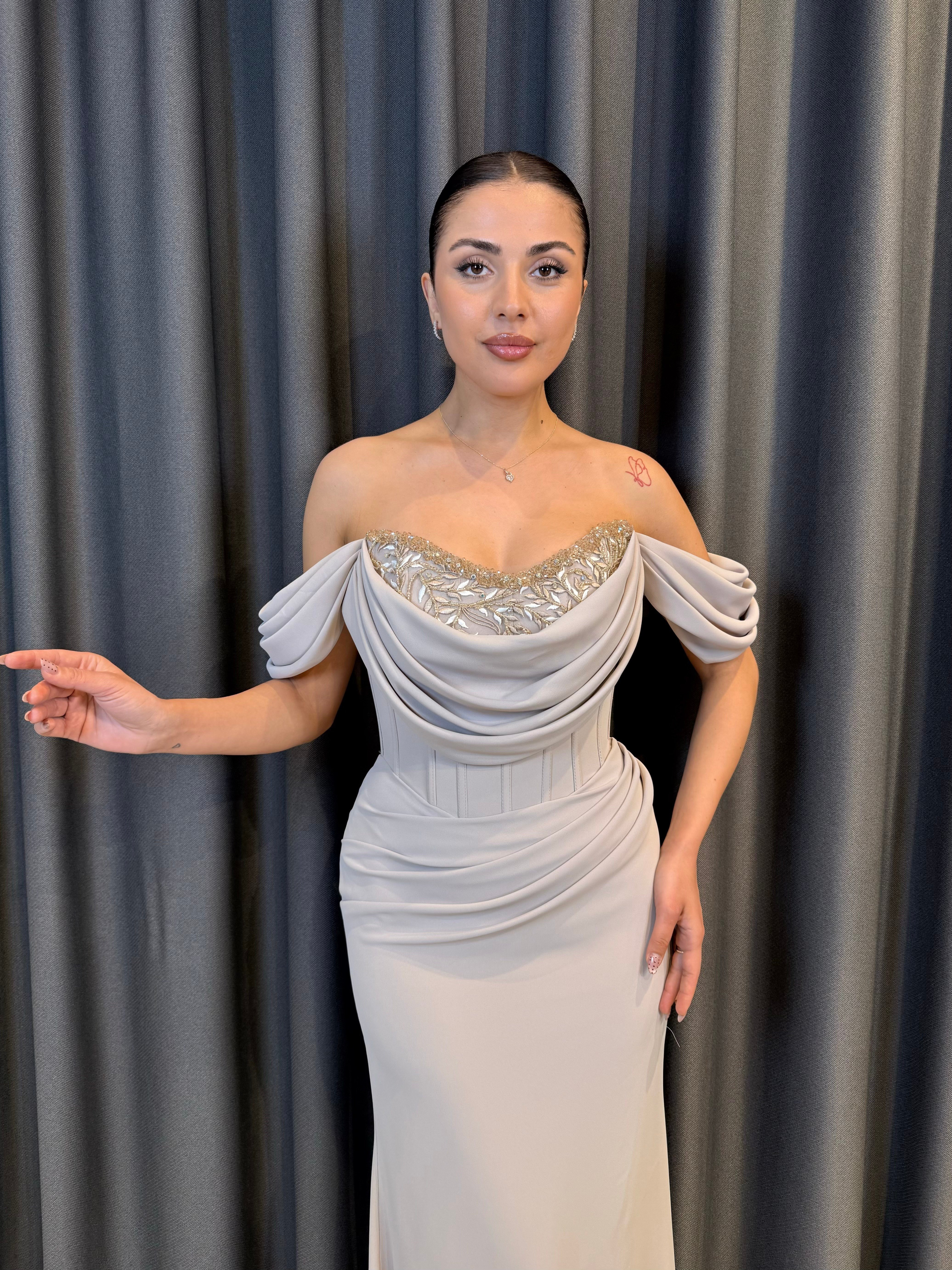 Vizon Düşük Omuz Drape Detaylı Nakış İşlemeli Abiye Elbise