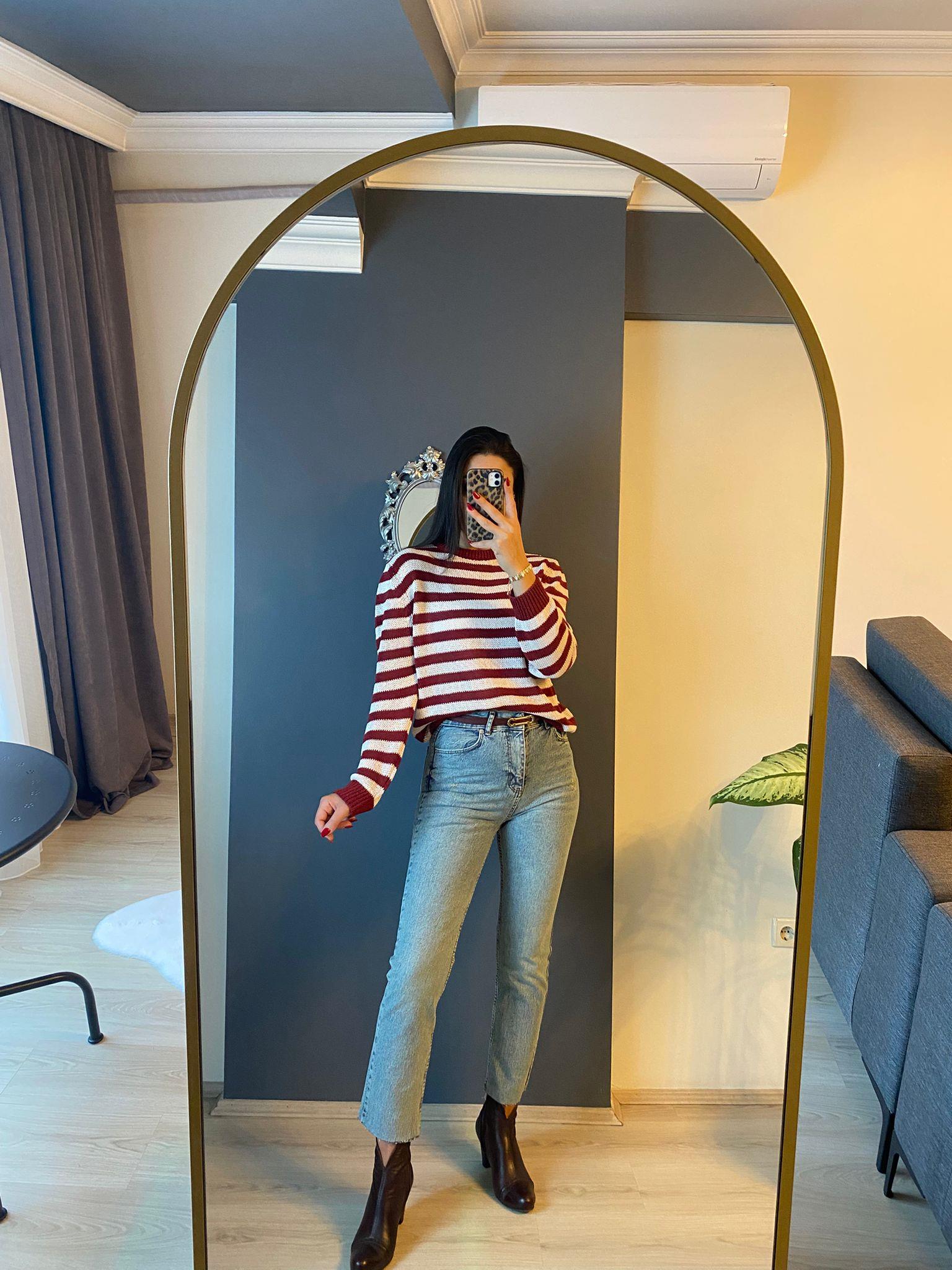 AÇIK MAVİ KESİK PAÇA JEAN
