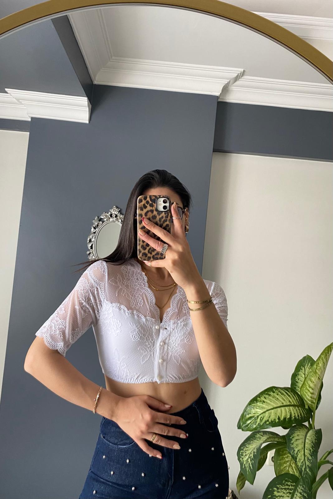BEYAZ DANTEL CROP