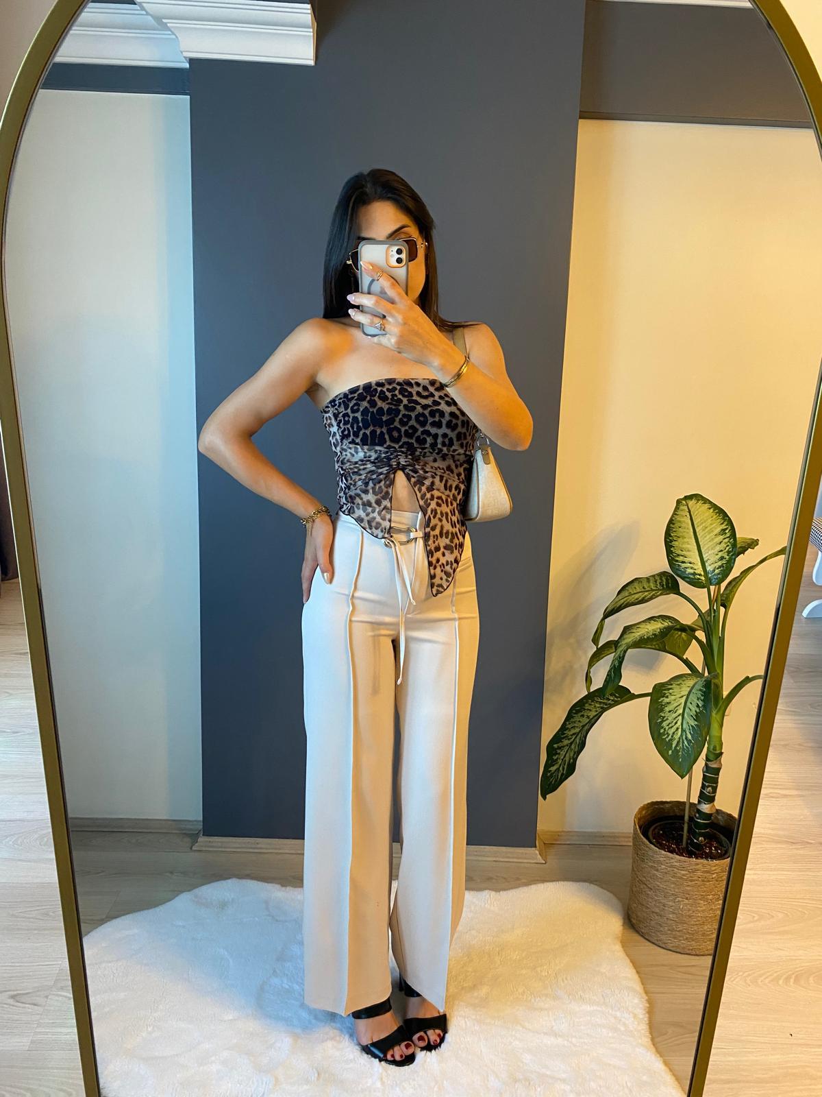 KREM BELDEN BAĞCIKLI PANTALON