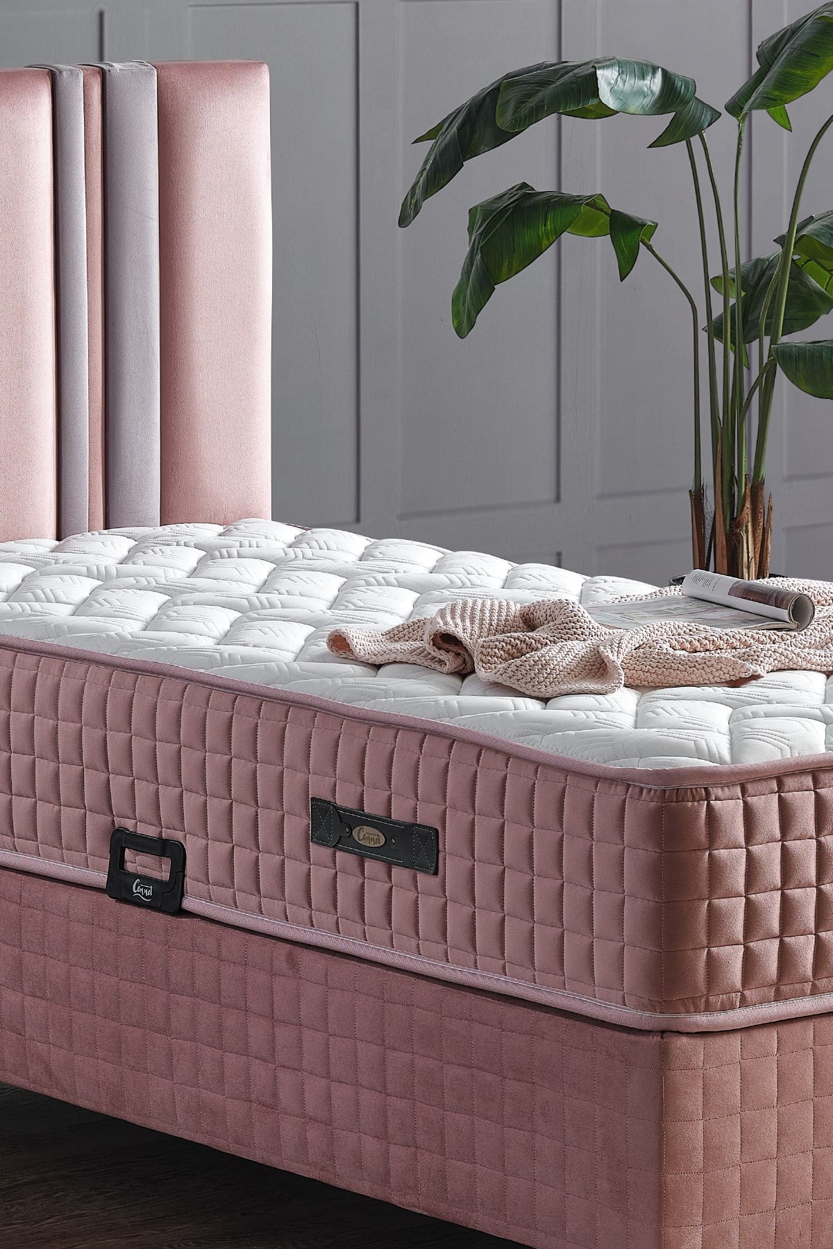 Cennet Yatak Pink Elegant 3 Parça Uyku Seti – Genç Kız Odaları İçin Özel Renk Tonlarıyla Uyumlu Yatak, Baza ve Başlık