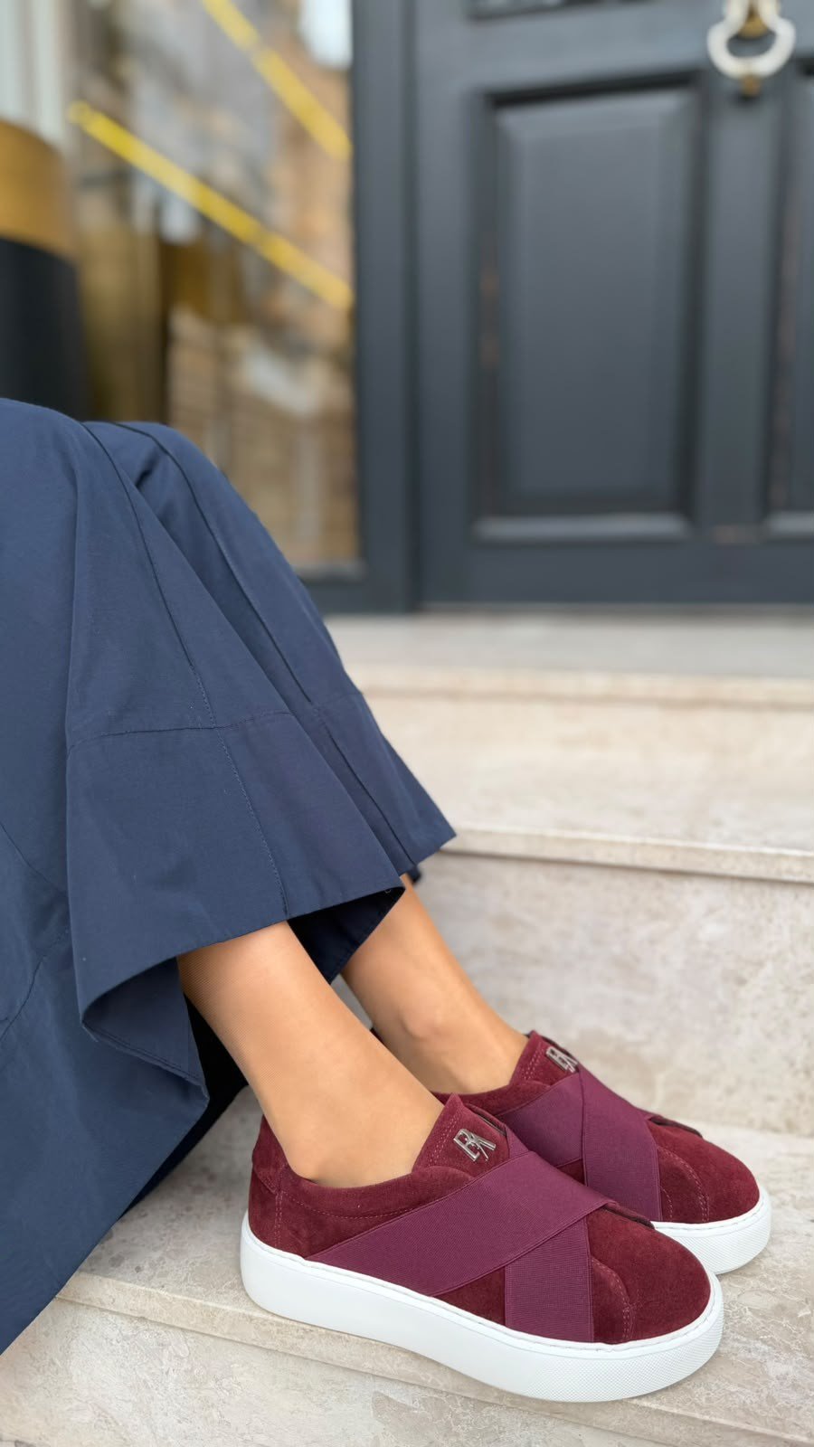 Düz Taban Çapraz Bantlı %100 Hakiki Deri Kadın Sneakers Bordo