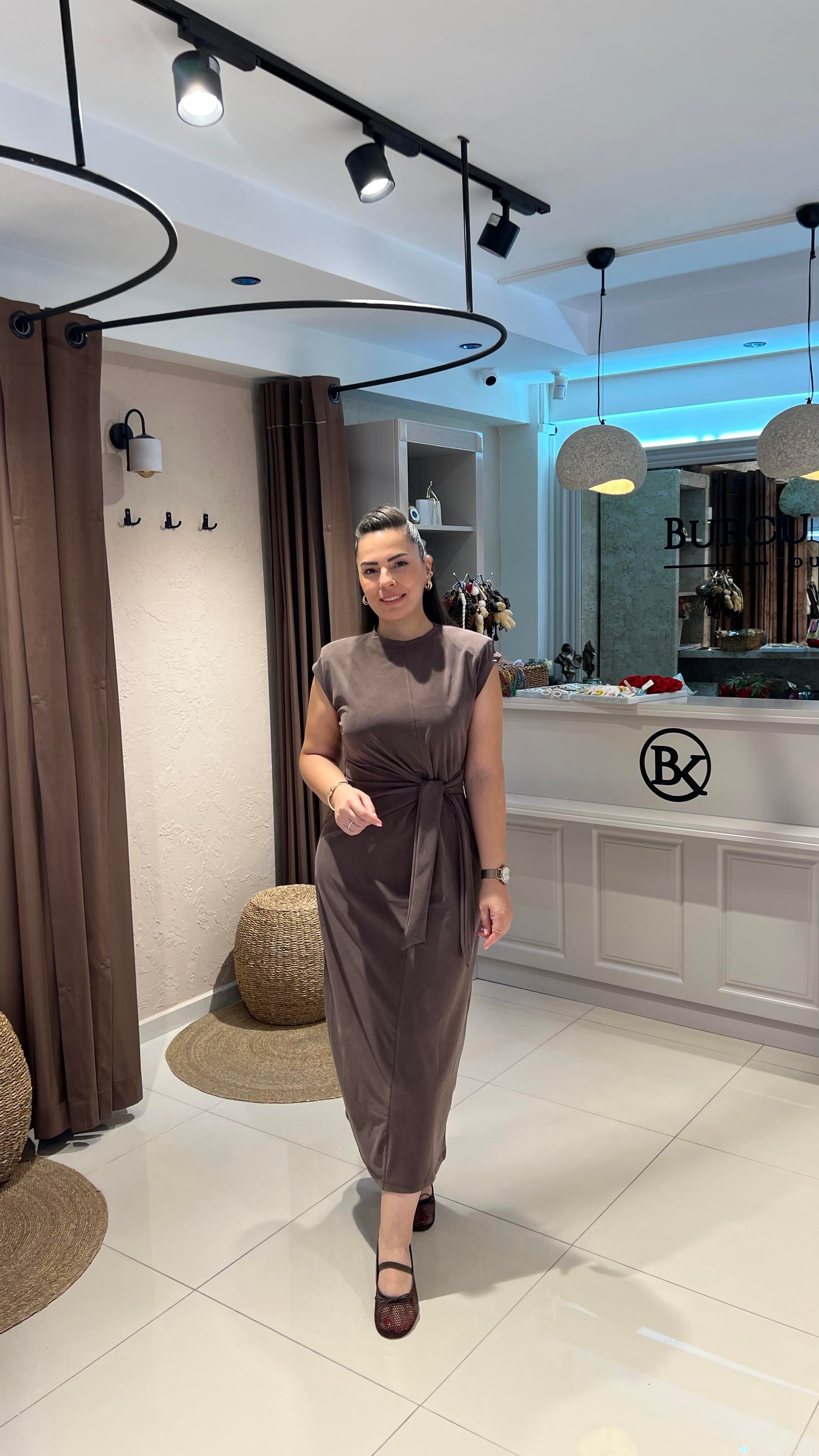 BELDEN OTURTMALI ELBİSE