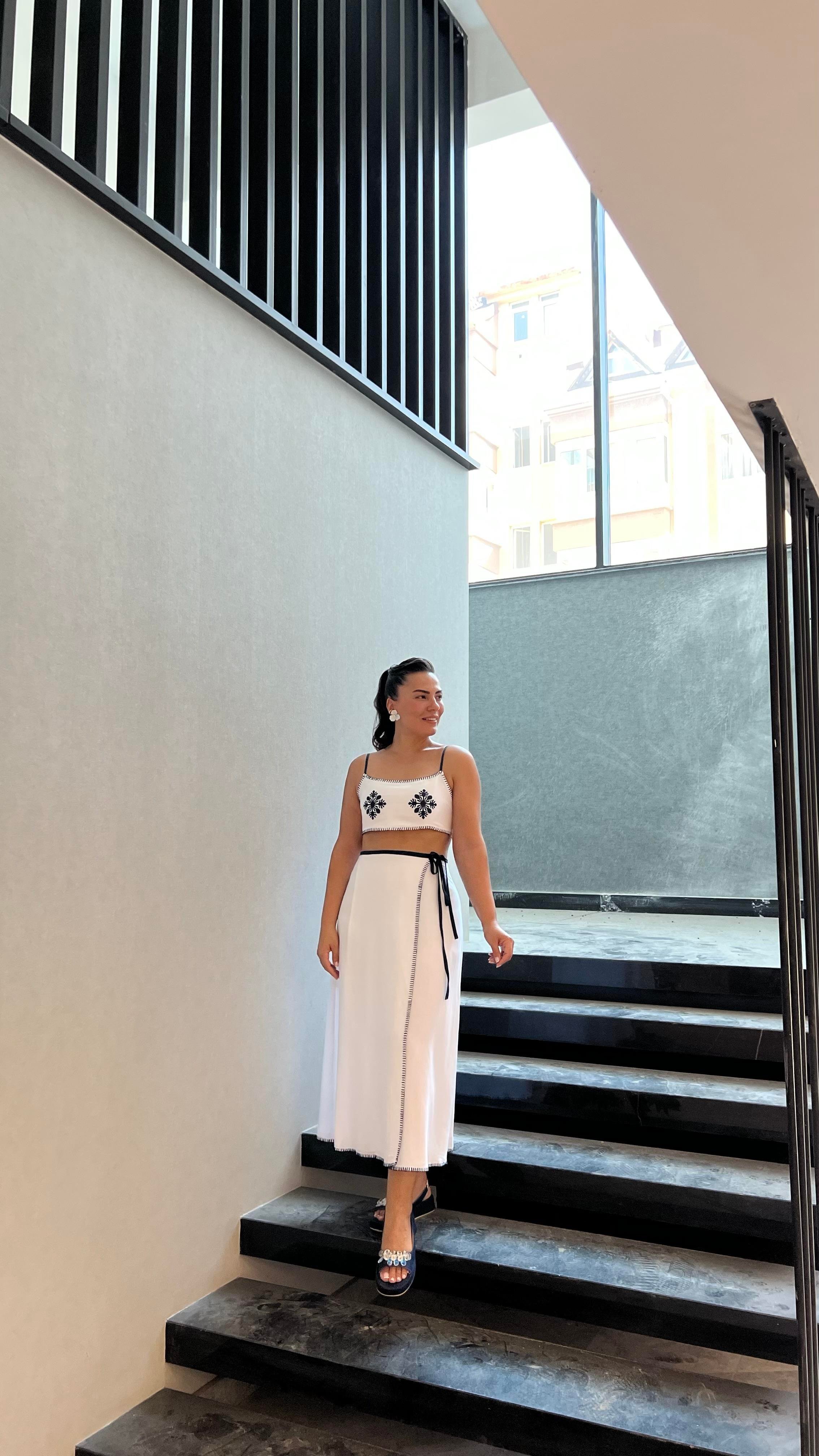 NAKIŞ İŞLEMELİ KETEN TAKIM