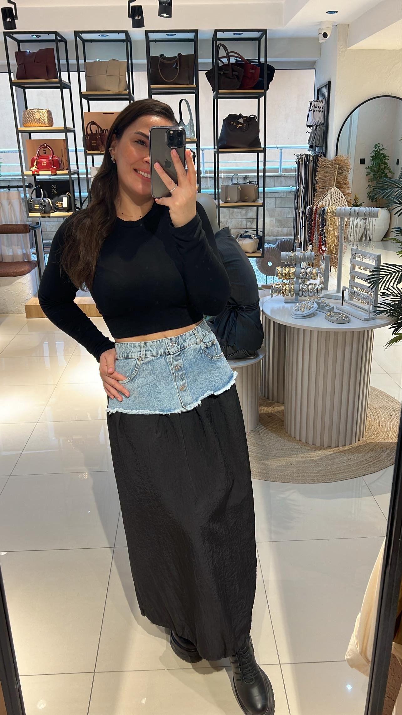 PARMAK GEÇMELİ UZUN KOLLU CROP