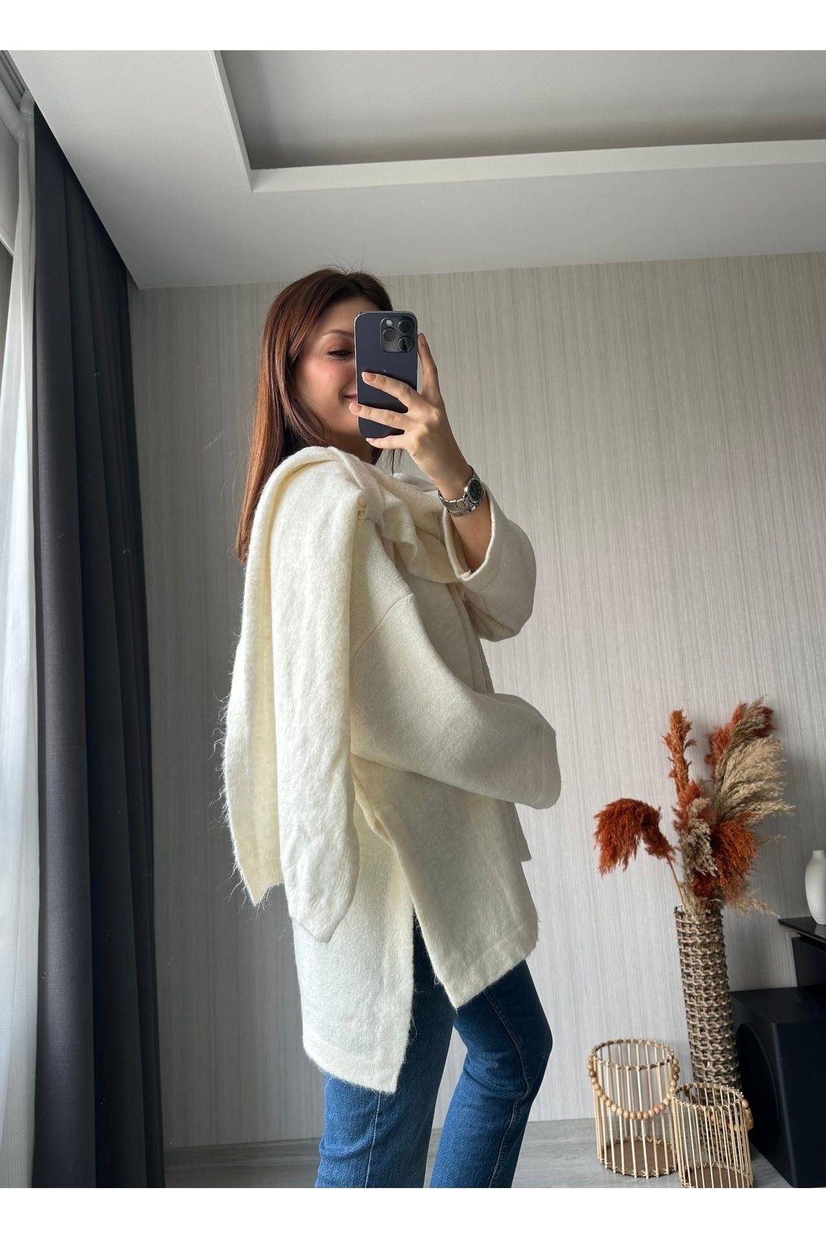 Düğmeli Atkılı Oversize Kazak | Ekru