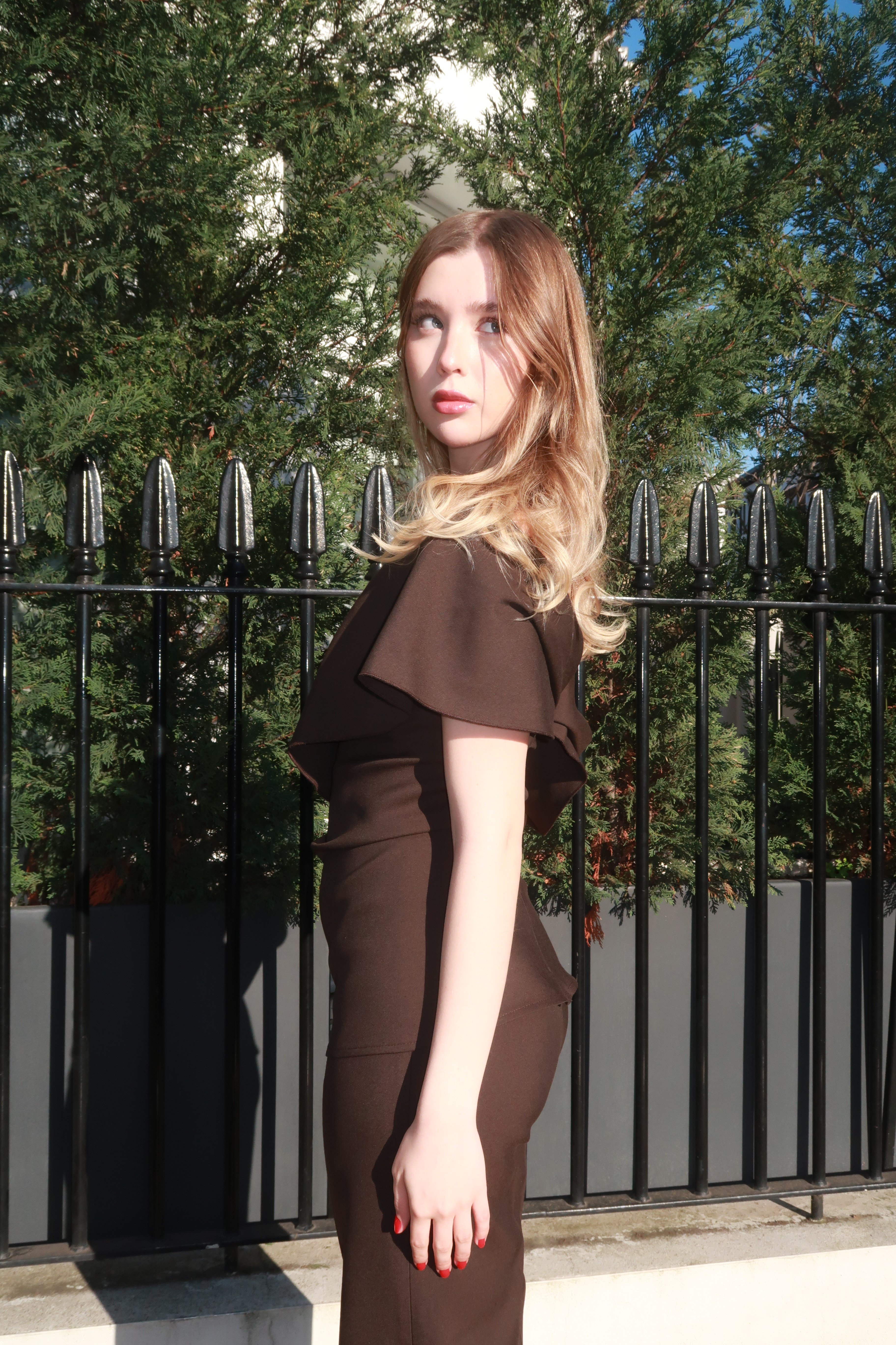 ASYMMETRICAL TOP