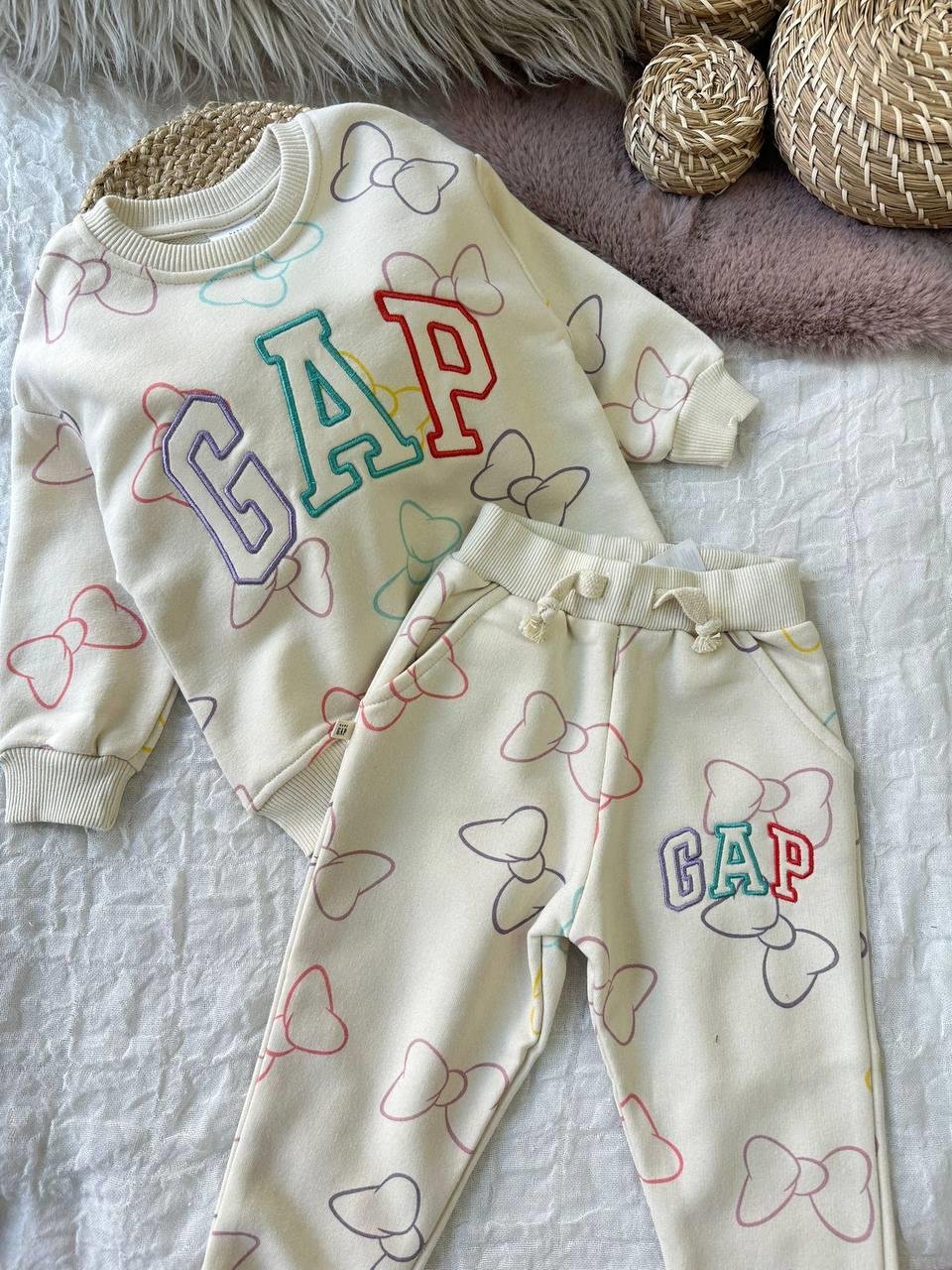 Gap Fiyonklu Eşofman Takım