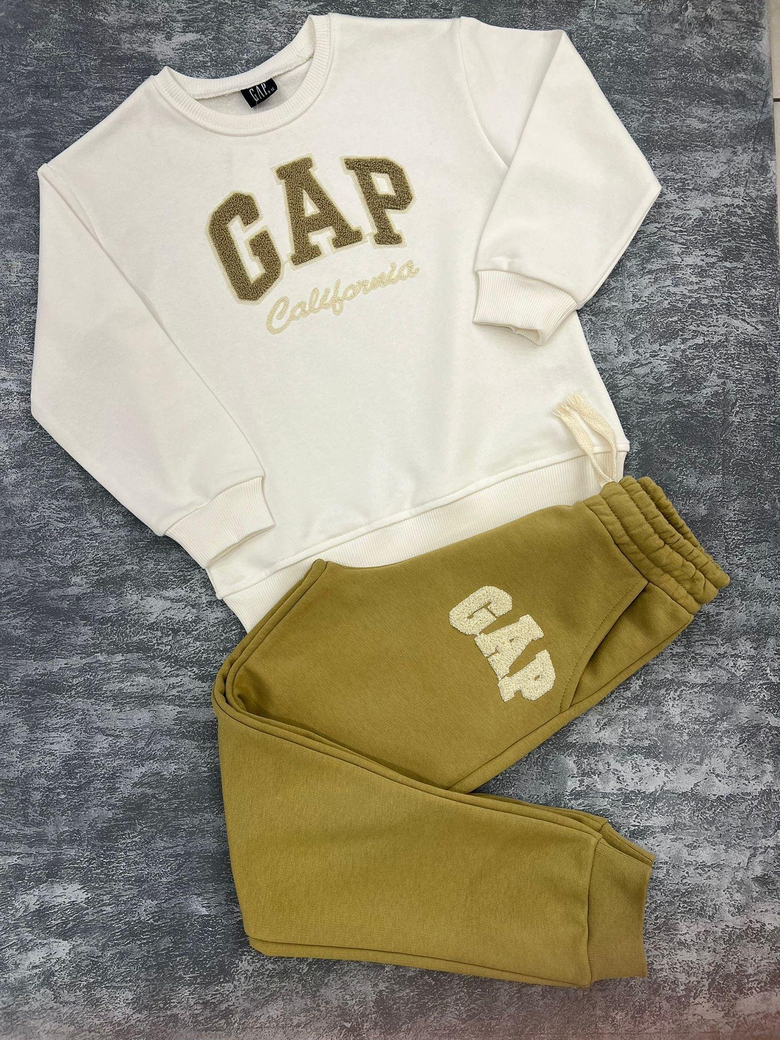 Gap Punch İşlemeli Takım Zeytin Yeşili