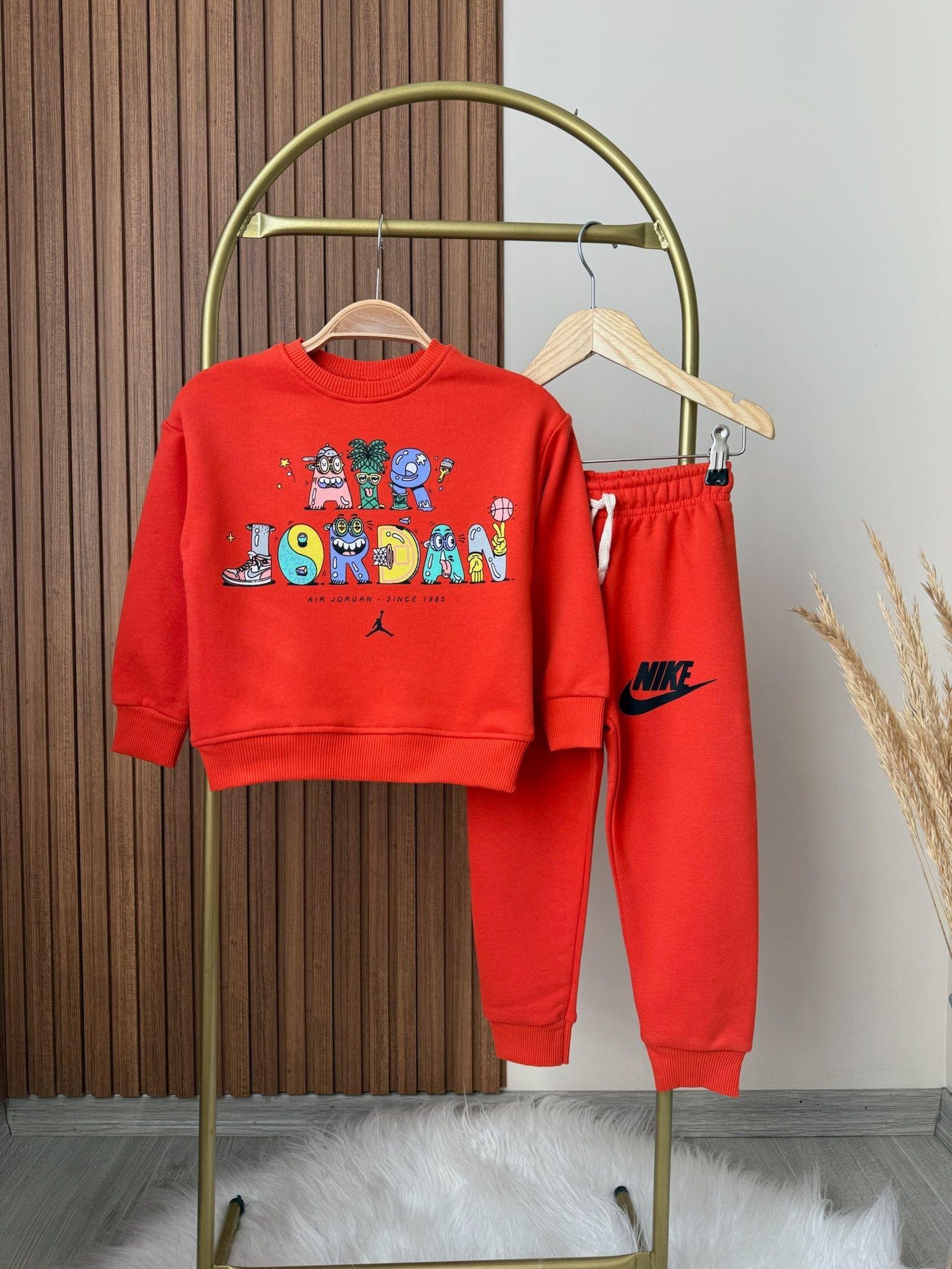 Nike Air Jordan Takım Kırmızı