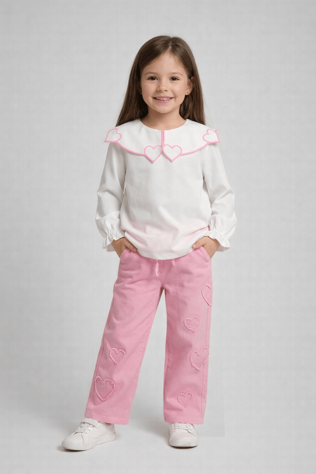 Pembe Kalp Detaylı Pantolon Takım
