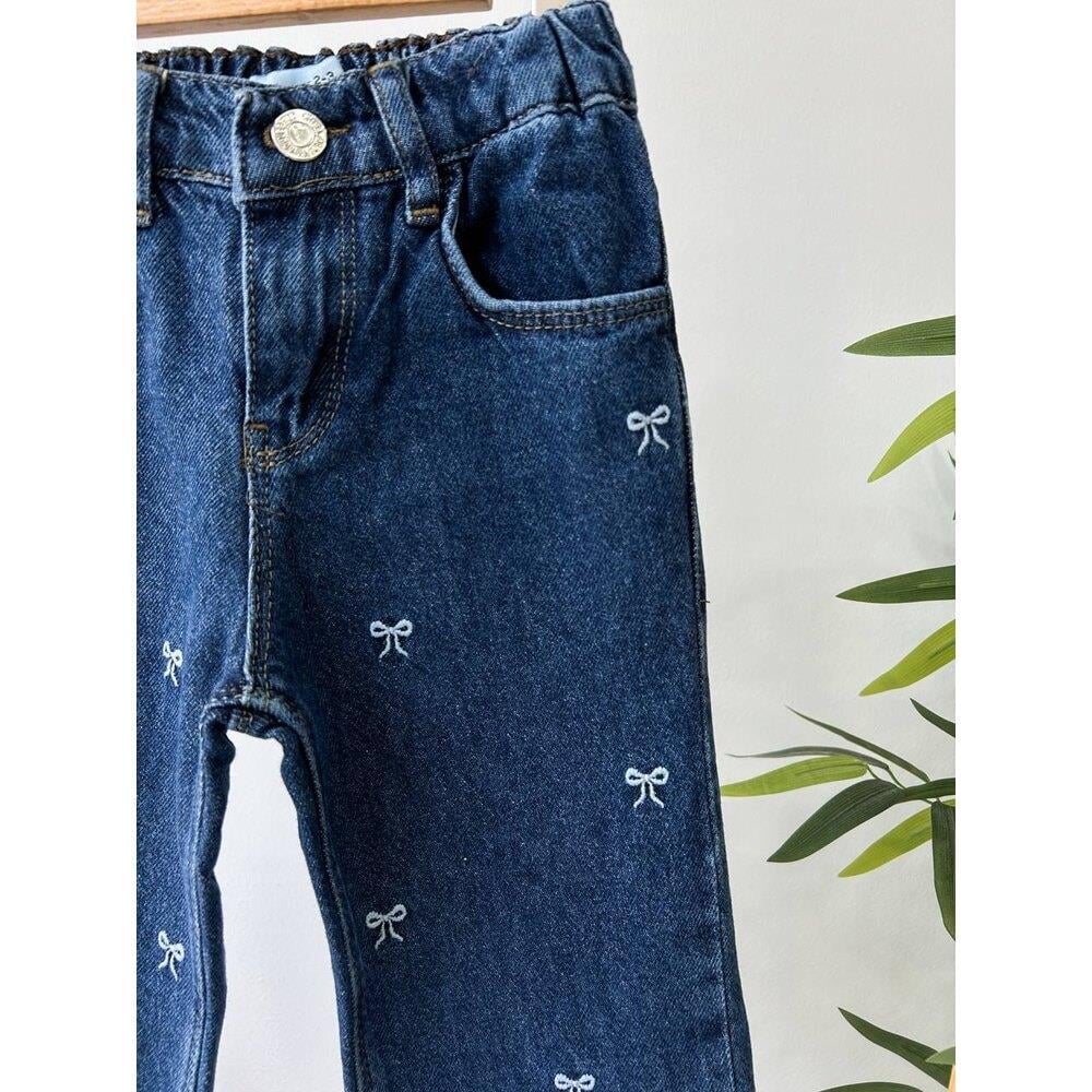 Zara Fiyonk İşlemeli Kot Pantolon
