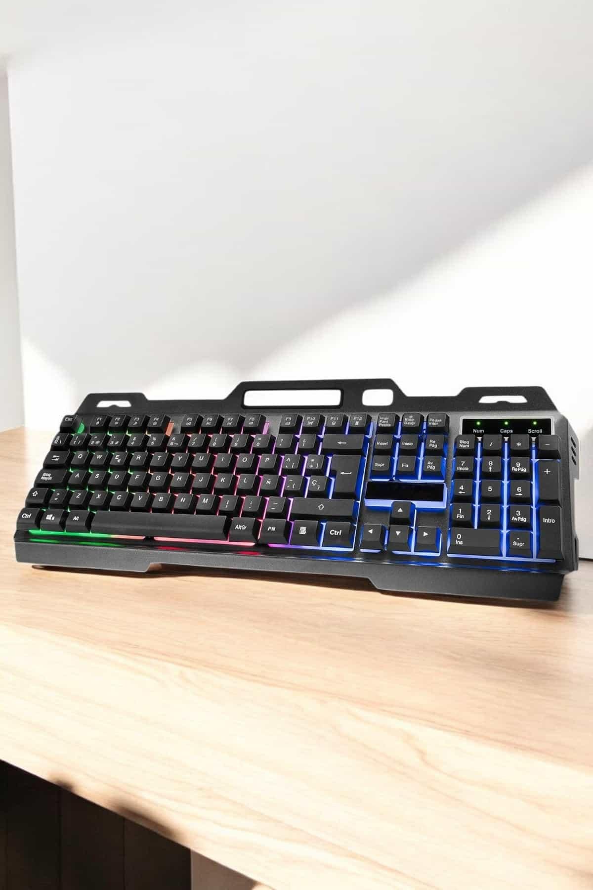 Led Işıklı Oyuncu Klavye Usb Girişli RGB Işıklı Q Klavye Mouse Hediyeli
