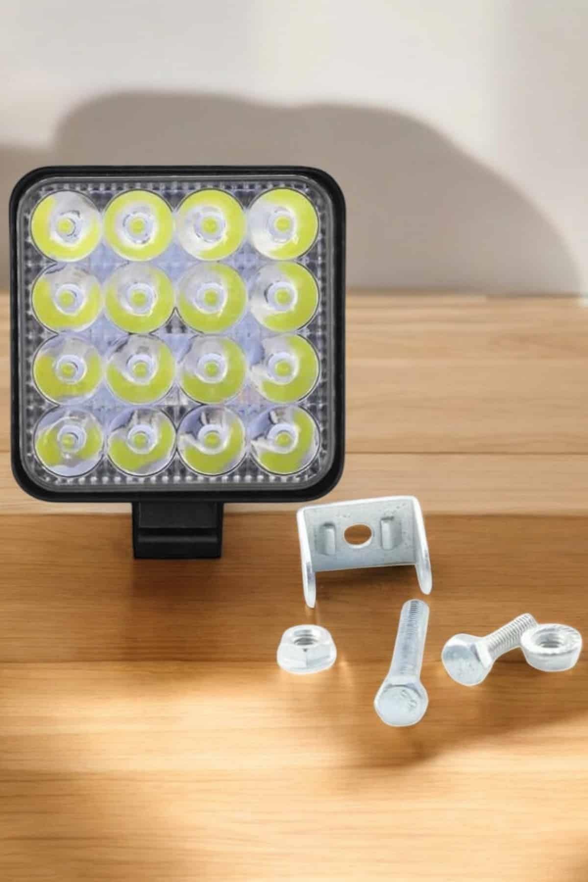 Tepe Lambası Tüm Araç Tiplerine Uygun Sis Lambası 16 Led Beyaz Renk