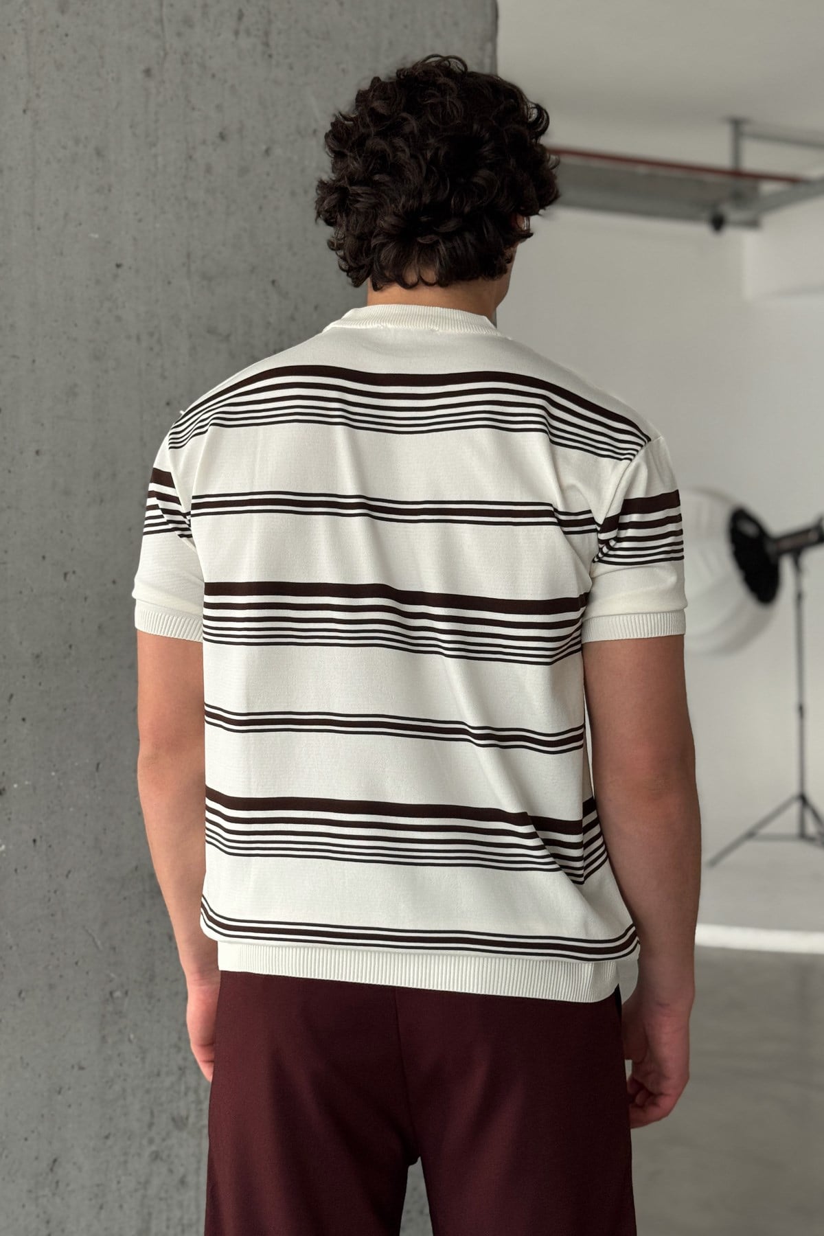 Erkek Bisiklet Yaka Oversize Çizgili Triko T-shirt Ekru