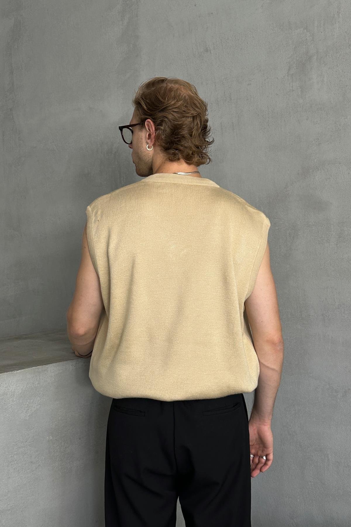 Erkek V Yaka Oversize Süveter Bej