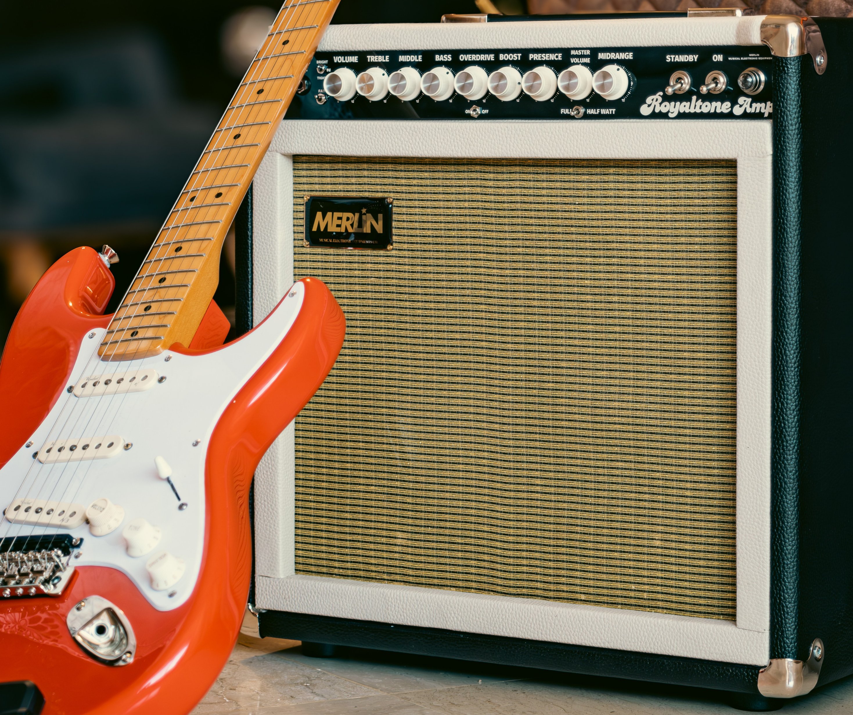 ROYALTONE AMP