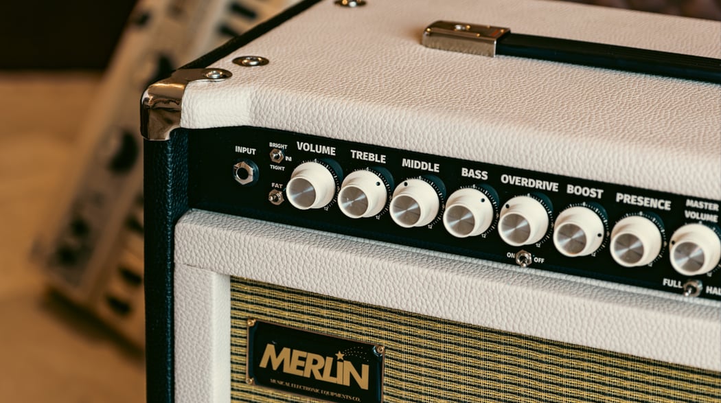 ROYALTONE AMP