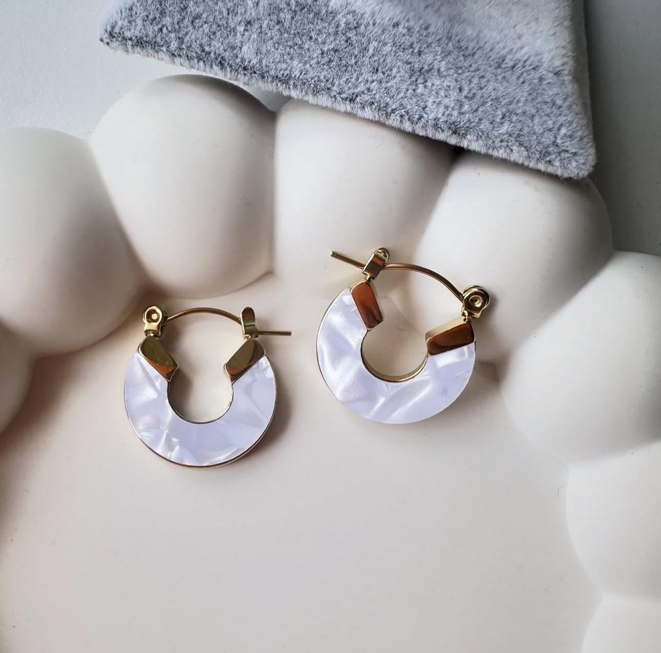 BEYAZ GOLD MİNİMAL HALKA KÜPE