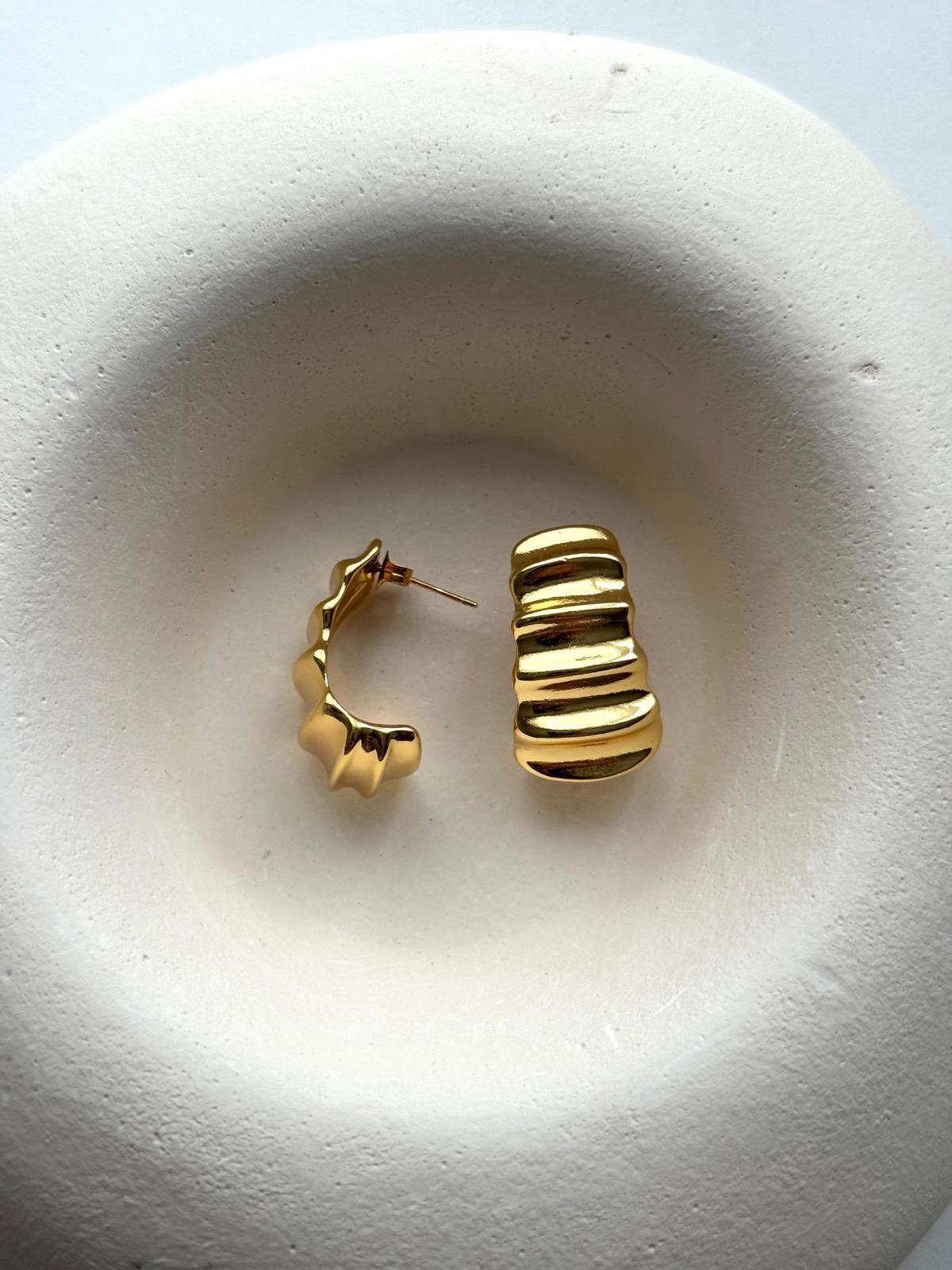 ÇELİK TIRTIKLI GOLD KÜPE