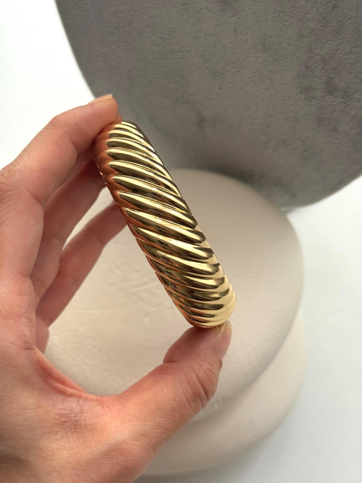 GOLD TIRTIKLI KELEPÇE