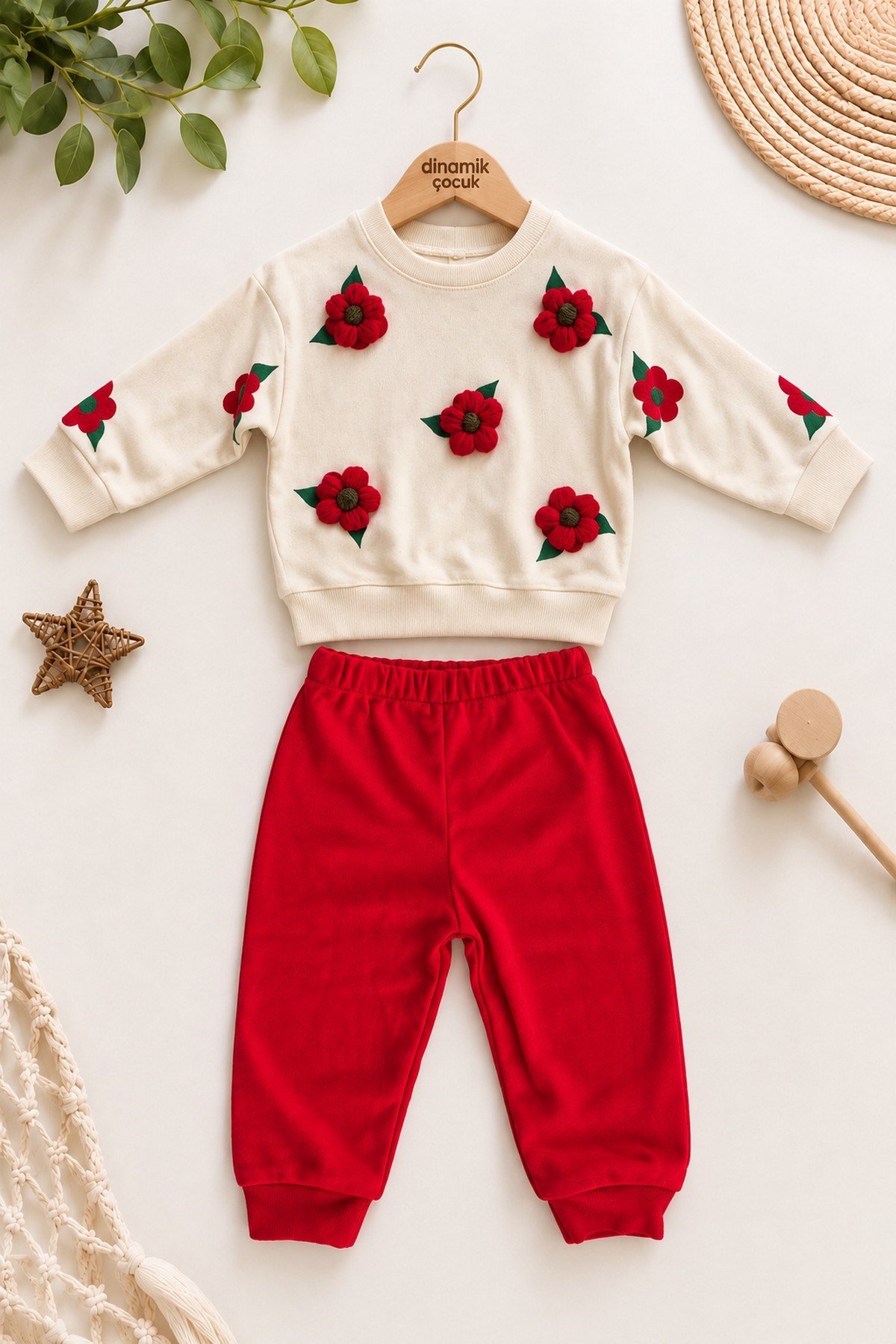 3 Boyutlu Çiçek Aplikeli Kız Bebek Sweatshirt ve Eşofman Altı 2'li Mevsimlik Takım 6-9-12-18aylık