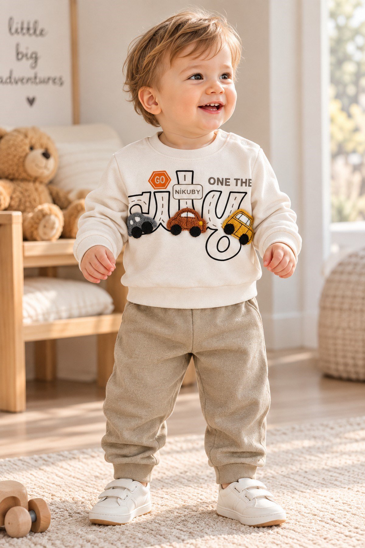 Erkek Bebek 3D Araba Aplikeli Sweatshirt Mevsimlik Alt Üst 2'li Takım 3-6-9-12aylık