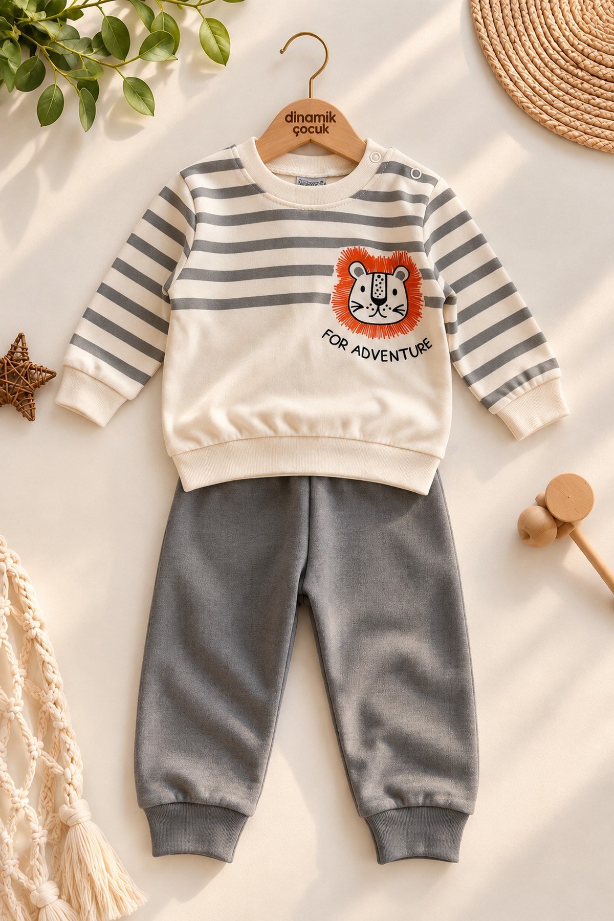 Erkek Bebek Çizgili Aslan Baskılı Sweatshirt Eşofman Alt Üst 2'li Takım 3-6-9-12aylık