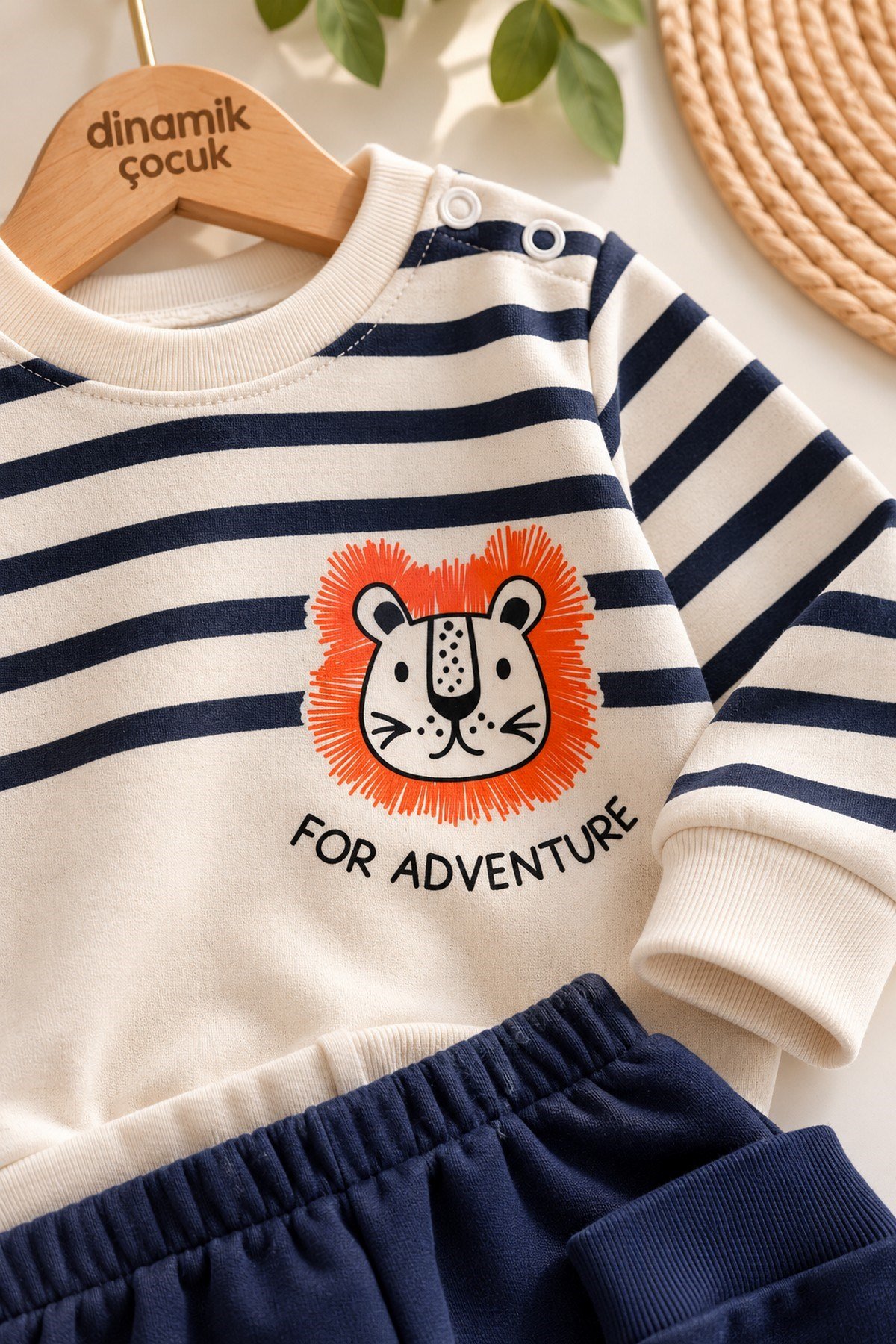 Erkek Bebek Çizgili Aslan Baskılı Sweatshirt Eşofman Alt Üst 2'li Takım 3-6-9-12aylık