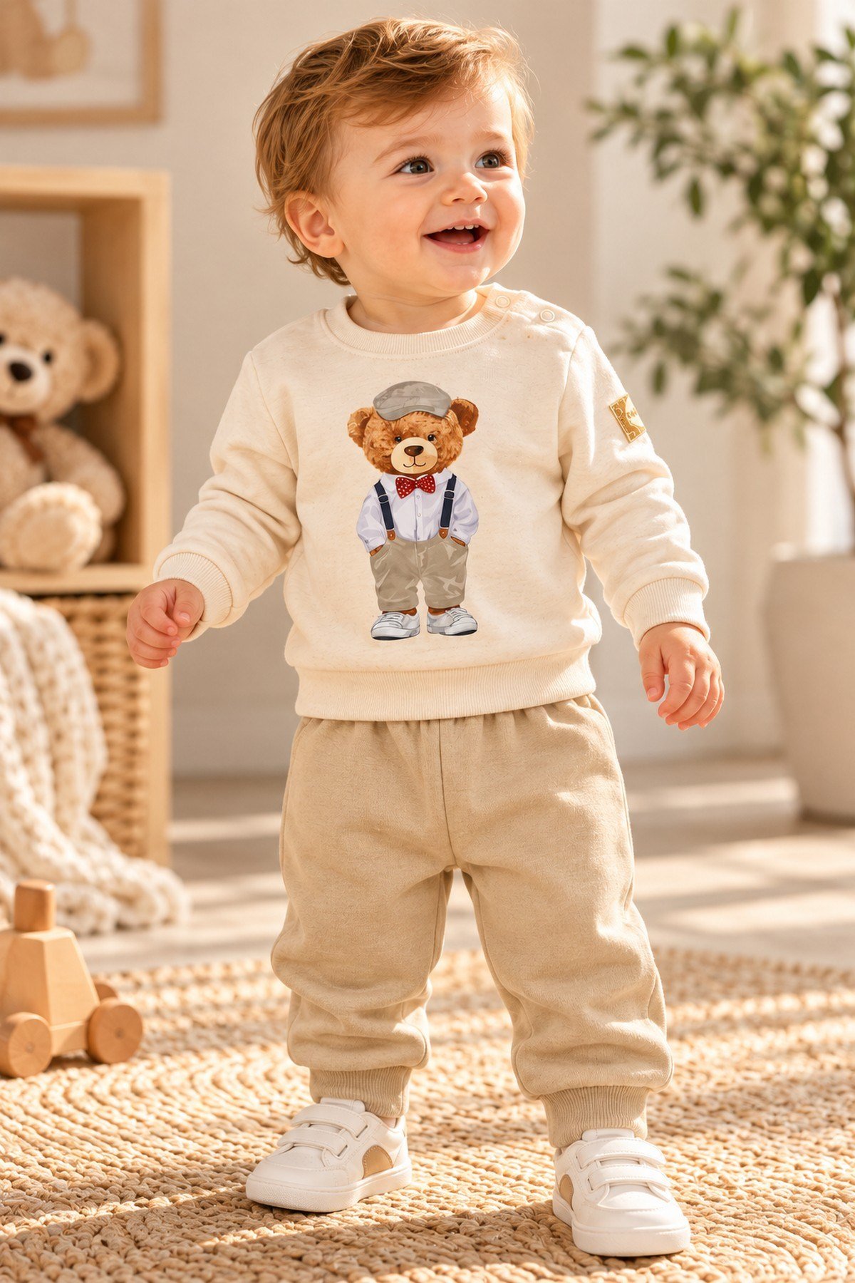 Erkek Bebek Papyonlu Tarz Ayıcık Baskılı Omuzdan Çıtçıtlı Sweatshirt Eşofman 2'li Alt Üst Takım 3-6-9-12ay