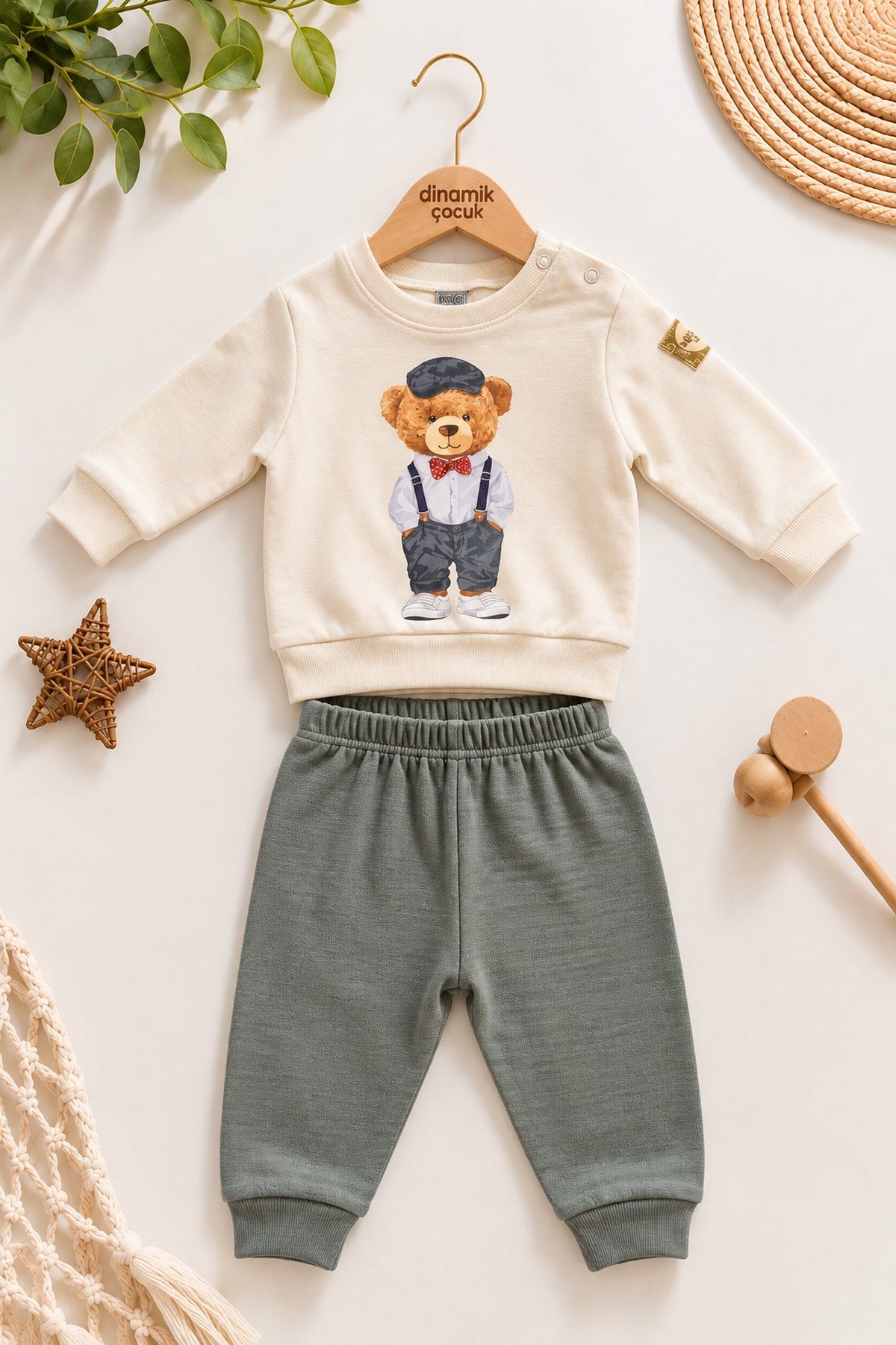Erkek Bebek Papyonlu Tarz Ayıcık Baskılı Omuzdan Çıtçıtlı Sweatshirt Eşofman 2'li Alt Üst Takım 3-6-9-12ay