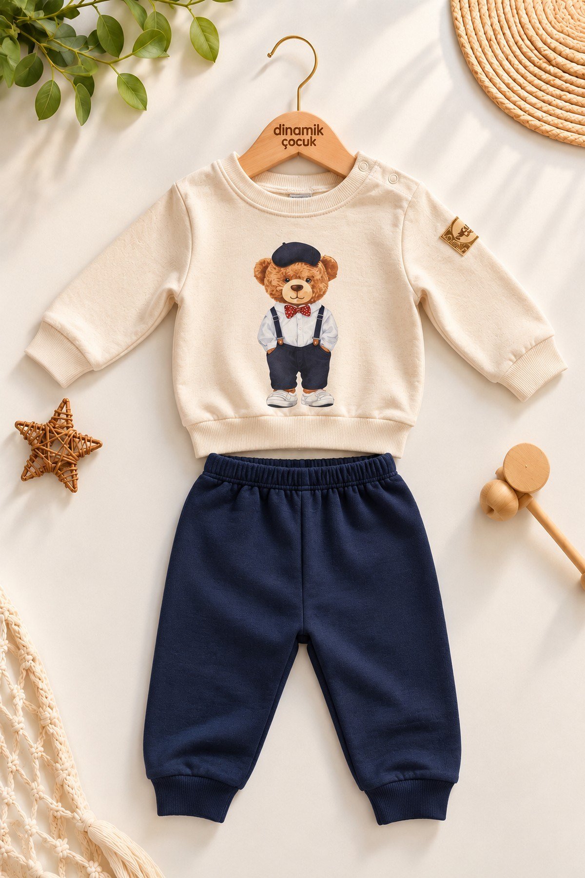 Erkek Bebek Papyonlu Tarz Ayıcık Baskılı Omuzdan Çıtçıtlı Sweatshirt Eşofman 2'li Alt Üst Takım 3-6-9-12ay